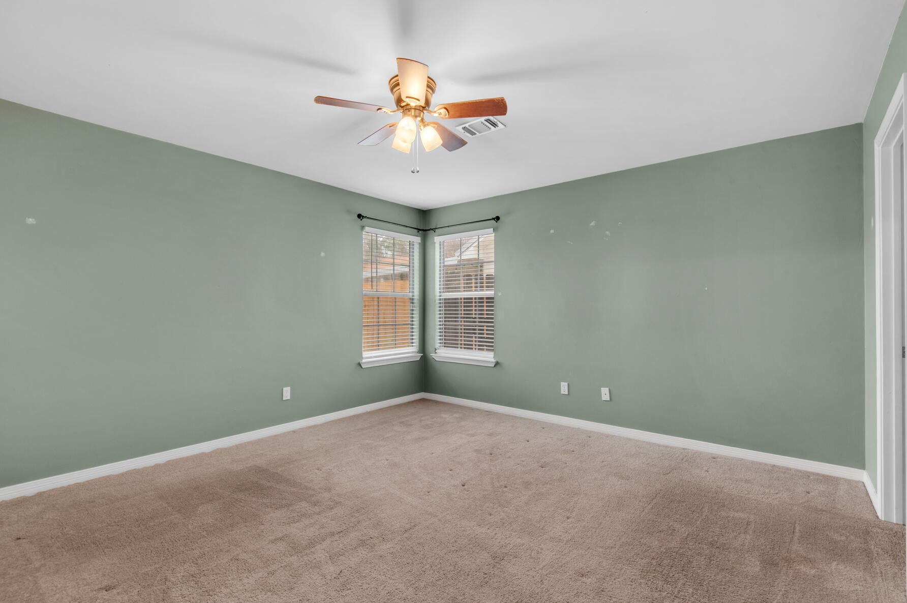 17 Ruby Cir, Mary Esther FL  32569-2600 exterior