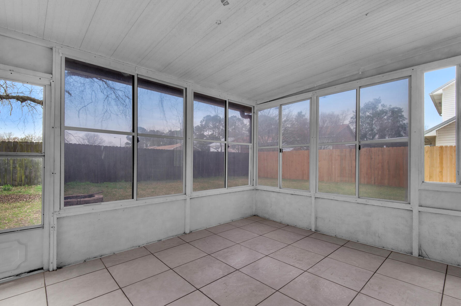 17 Ruby Cir, Mary Esther FL  32569-2600 exterior