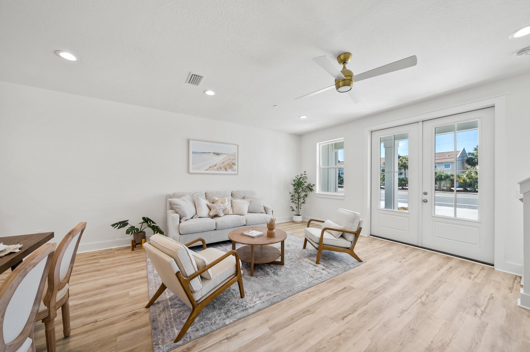 5300 Thomas Dr, Panama City FL 32408-6125 exterior