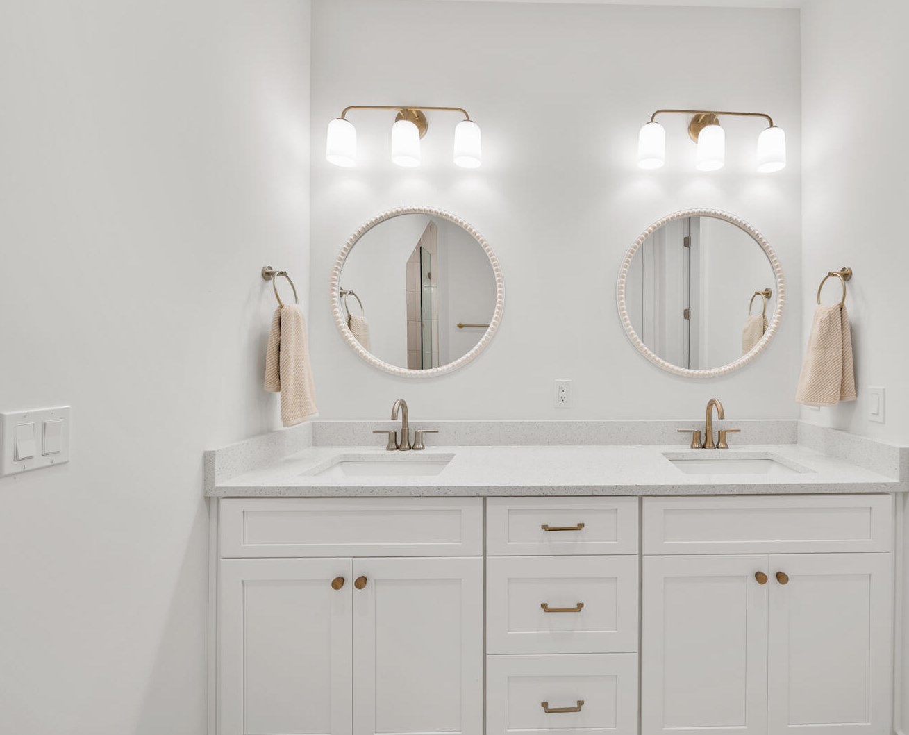 5300 Thomas Dr, Panama City FL 32408-6125 exterior