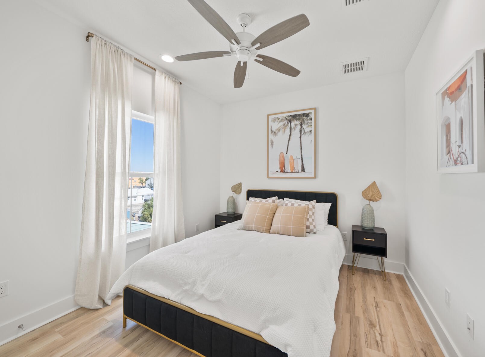 5300 Thomas Dr, Panama City FL 32408-6125 exterior