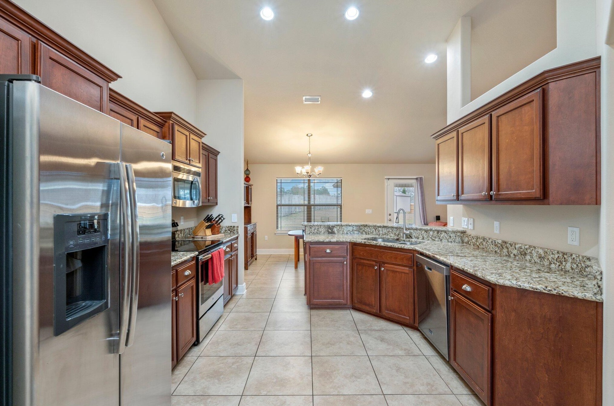 106 Strike Eagle Dr, Crestview FL  32536-2240 exterior