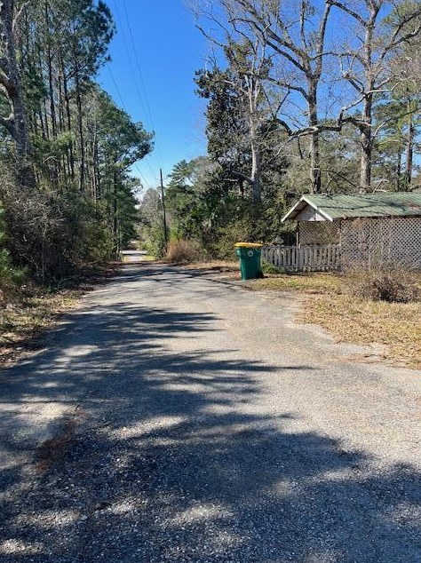 2061 G M C Ln, Crestview FL  32536-8422 exterior
