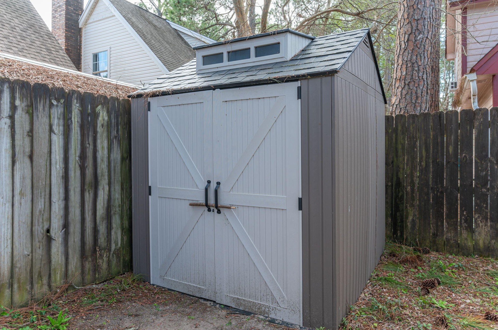 2814 Old Carriage Ln, Fort Walton Beach FL  32547-6853 exterior