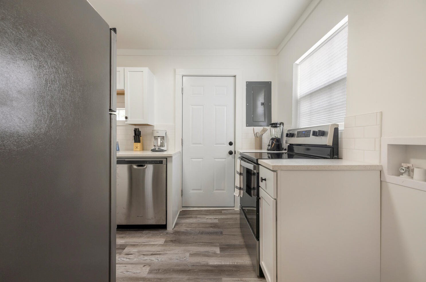 204 3 St, Panama City FL 32401-4832 exterior