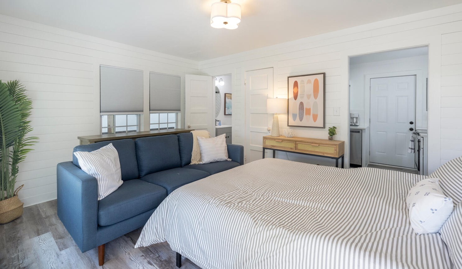 204 3 St, Panama City FL 32401-4832 exterior