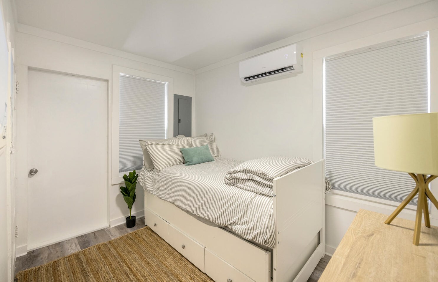 204 3 St, Panama City FL 32401-4832 exterior