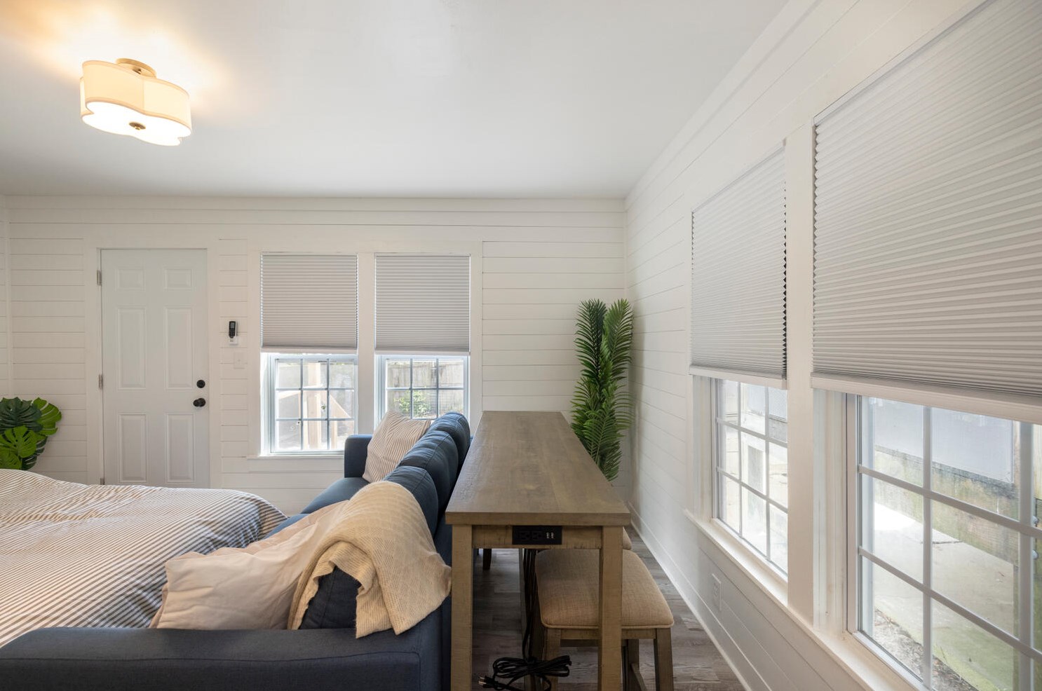 204 3 St, Panama City FL 32401-4832 exterior