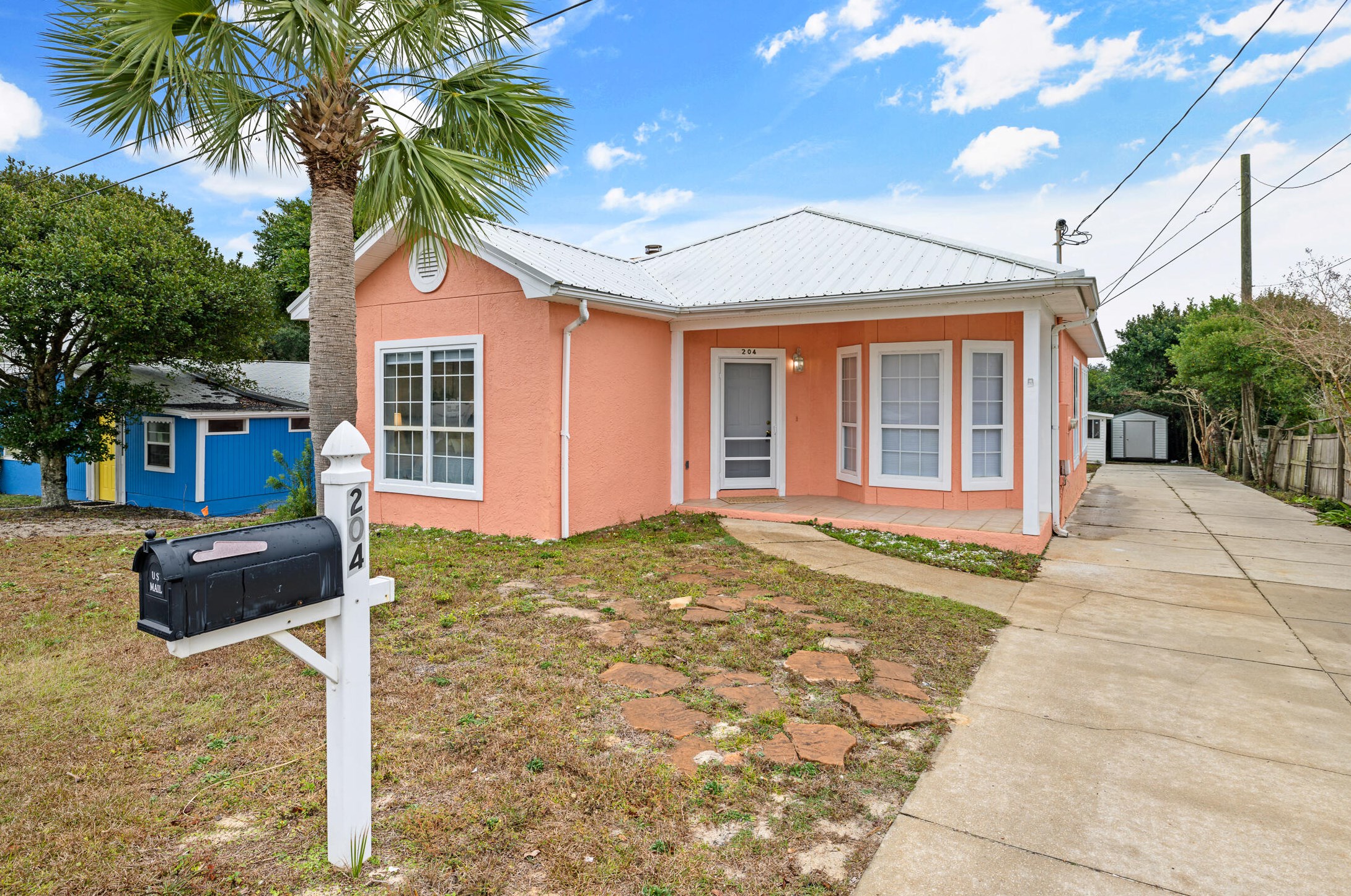 204 3 St, Panama City FL 32401-4832 exterior