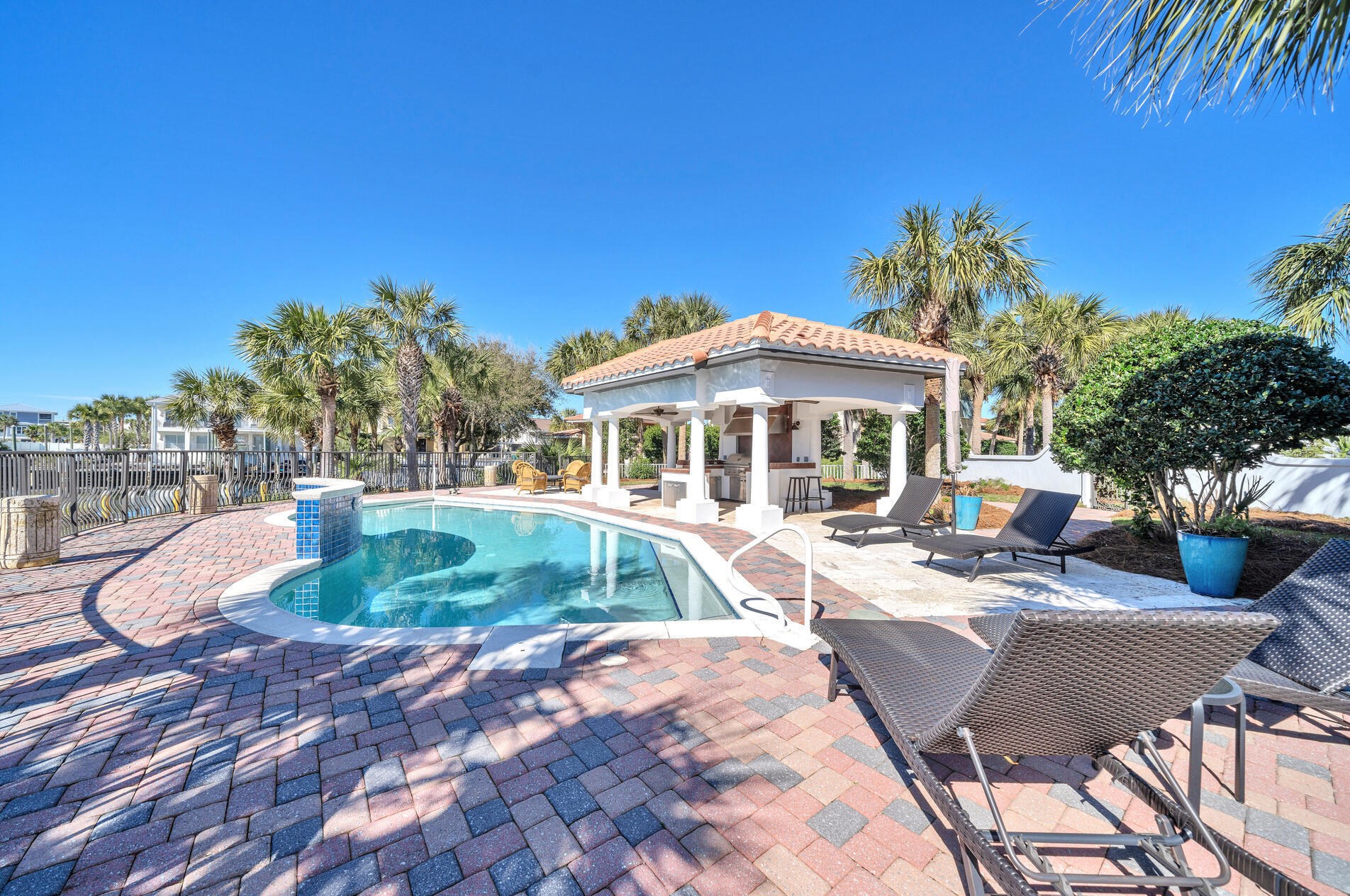 602 Magnolia Dr, Destin FL 32541-3158 exterior