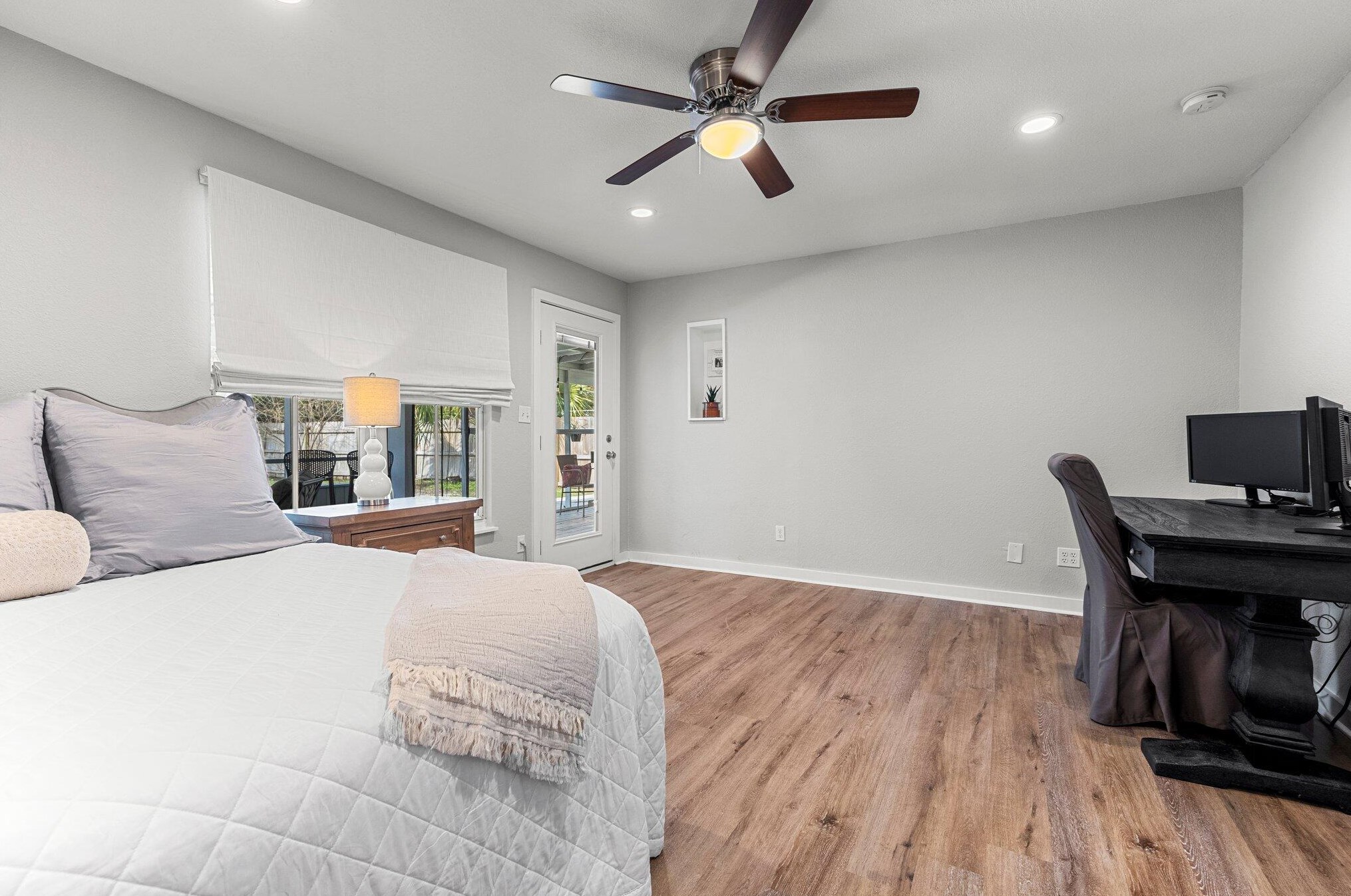 24 Bay Dr, Fort Walton Beach FL  32548-5166 exterior