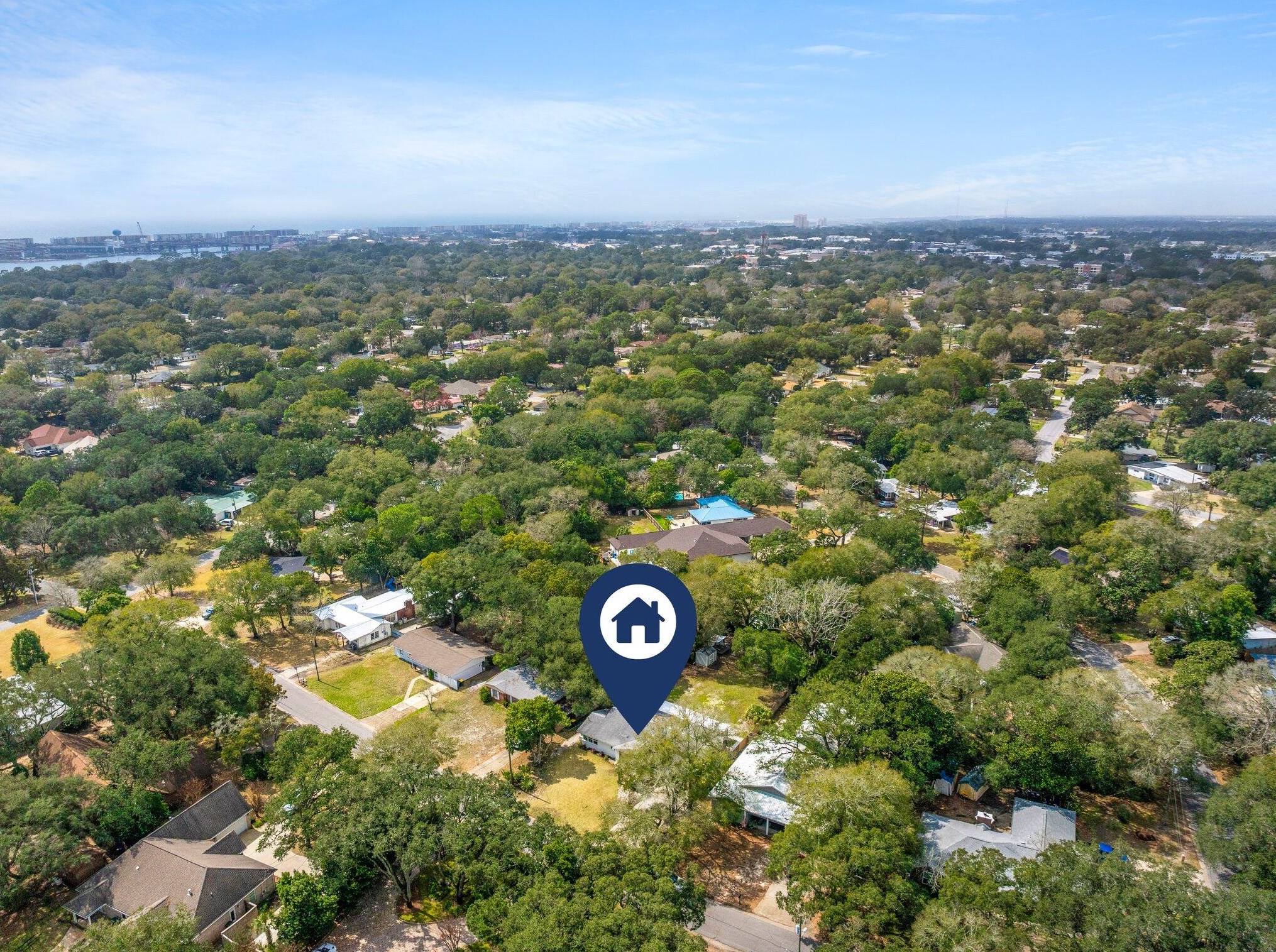 24 Bay Dr, Fort Walton Beach FL  32548-5166 exterior