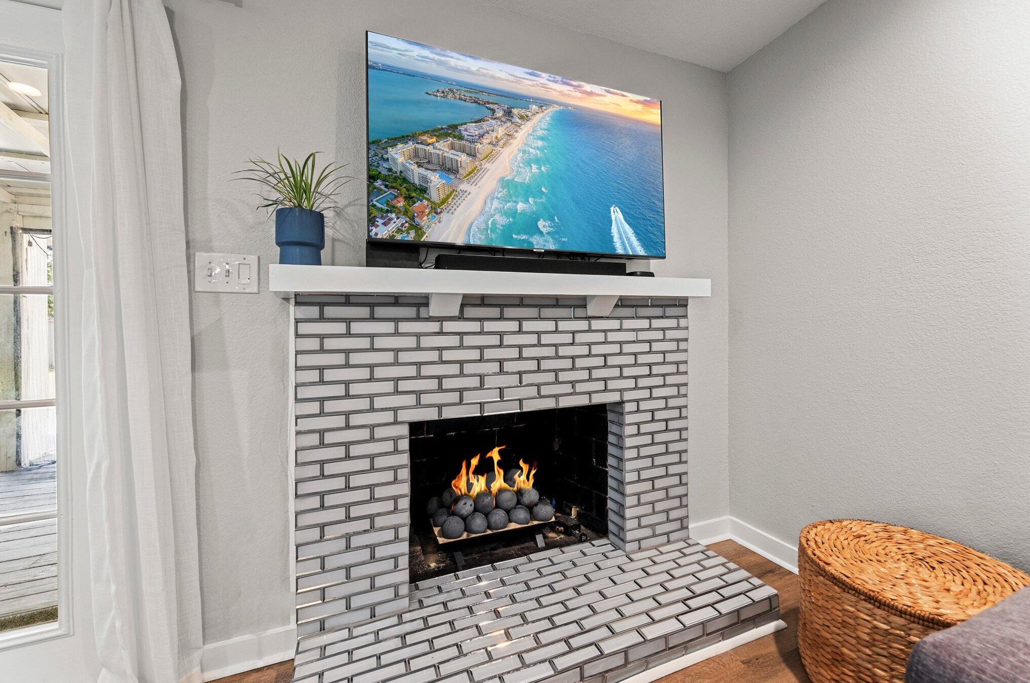 24 Bay Dr, Fort Walton Beach FL  32548-5166 exterior