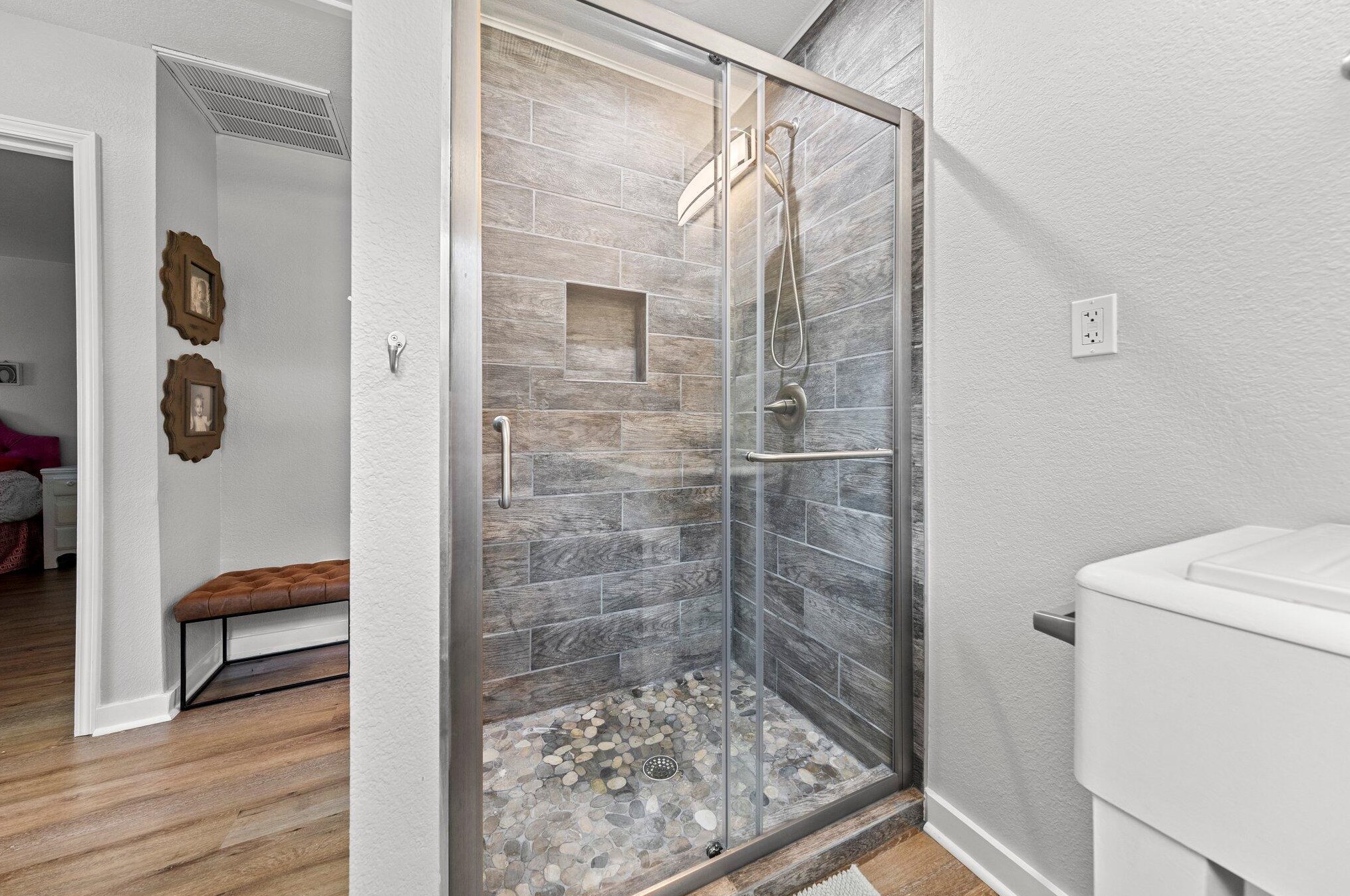 24 Bay Dr, Fort Walton Beach FL  32548-5166 exterior