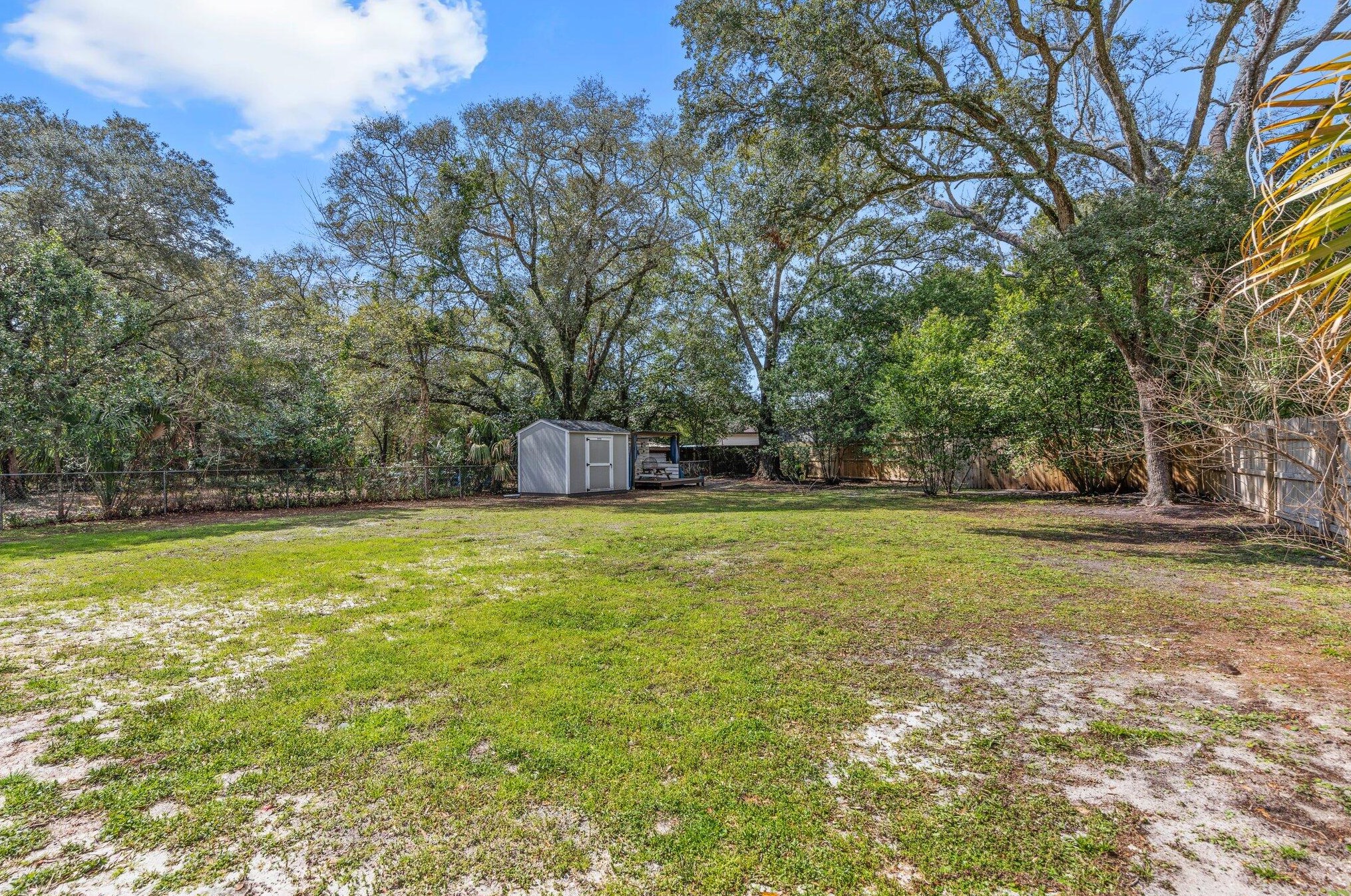 24 Bay Dr, Fort Walton Beach FL  32548-5166 exterior