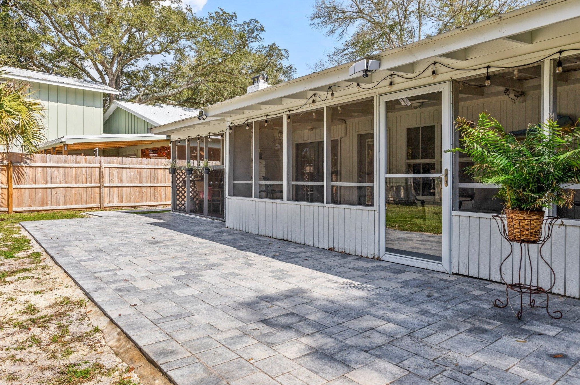 24 Bay Dr, Fort Walton Beach FL  32548-5166 exterior