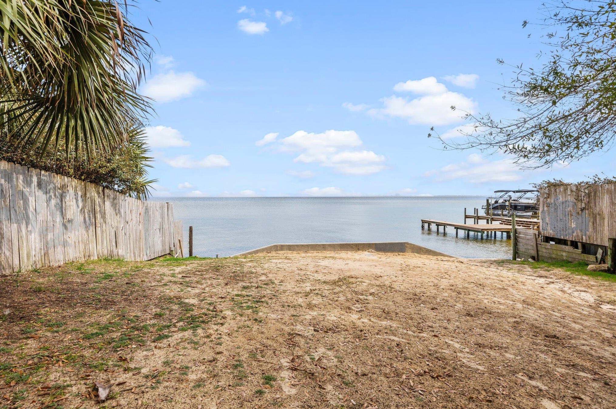 24 Bay Dr, Fort Walton Beach FL  32548-5166 exterior