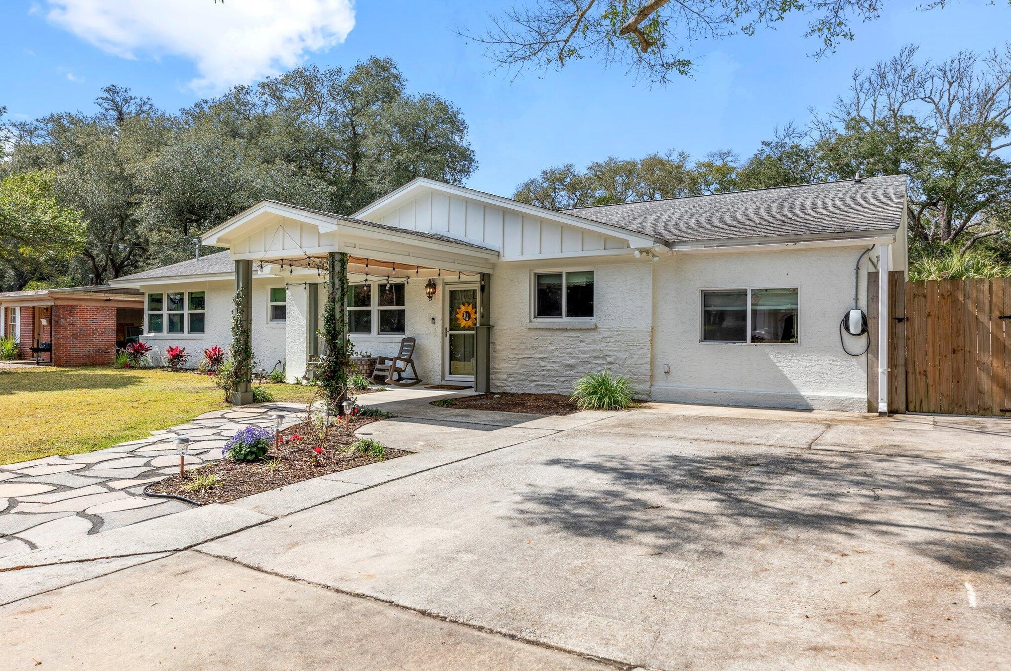 24 Bay Dr, Fort Walton Beach FL  32548-5166 exterior