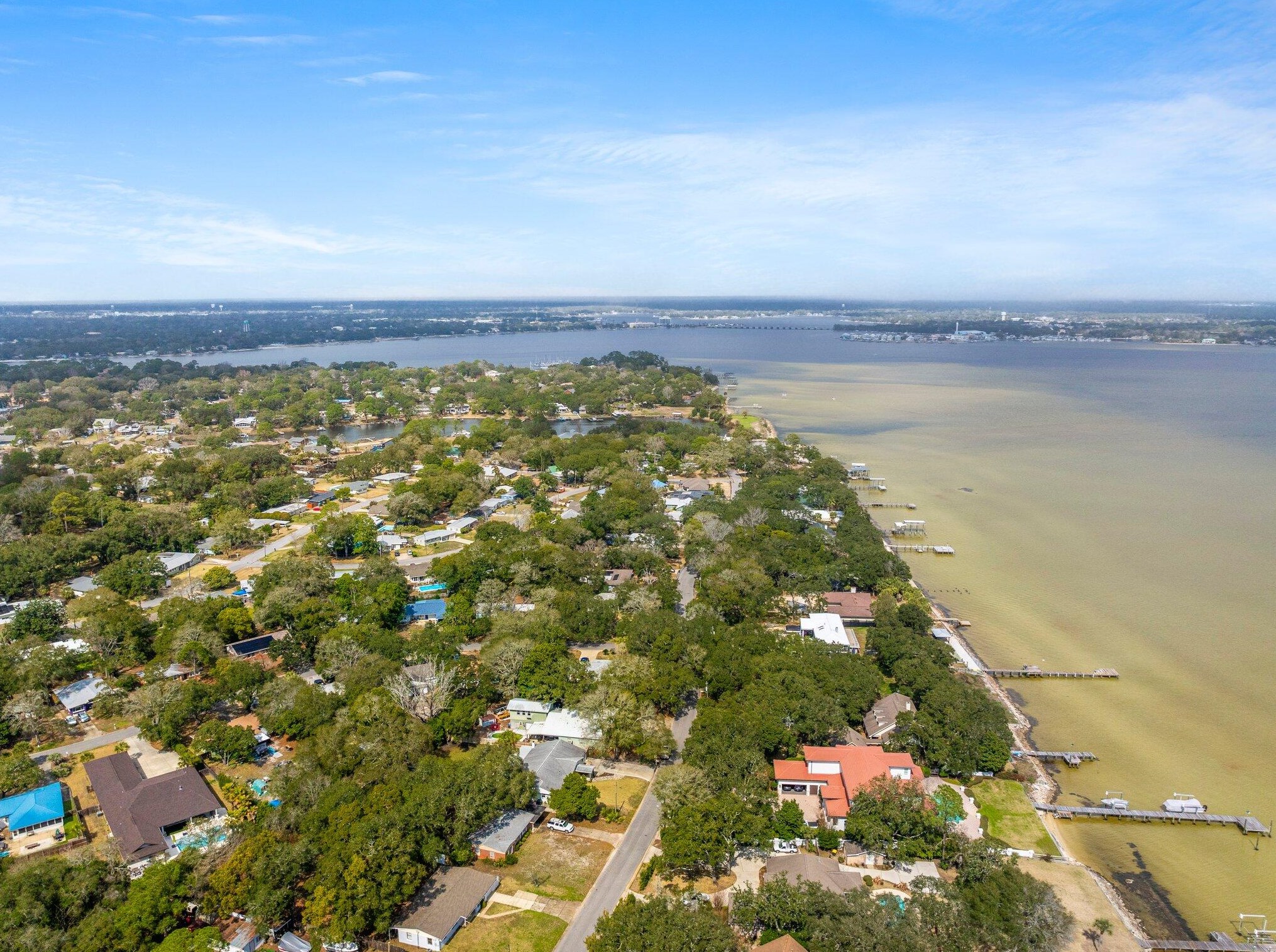 24 Bay Dr, Fort Walton Beach FL  32548-5166 exterior