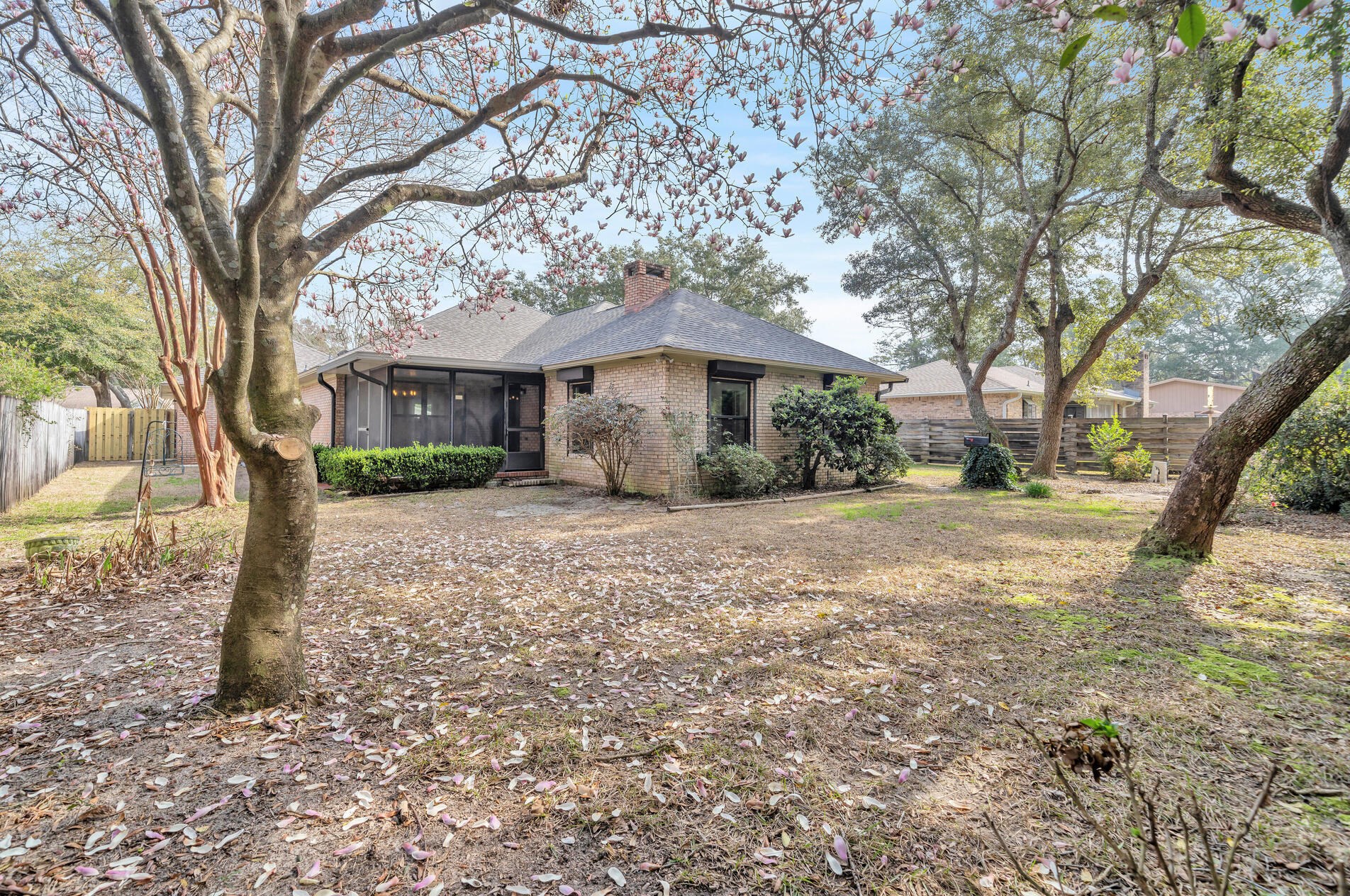 512 Samana Way, Niceville FL  32578-4015 exterior