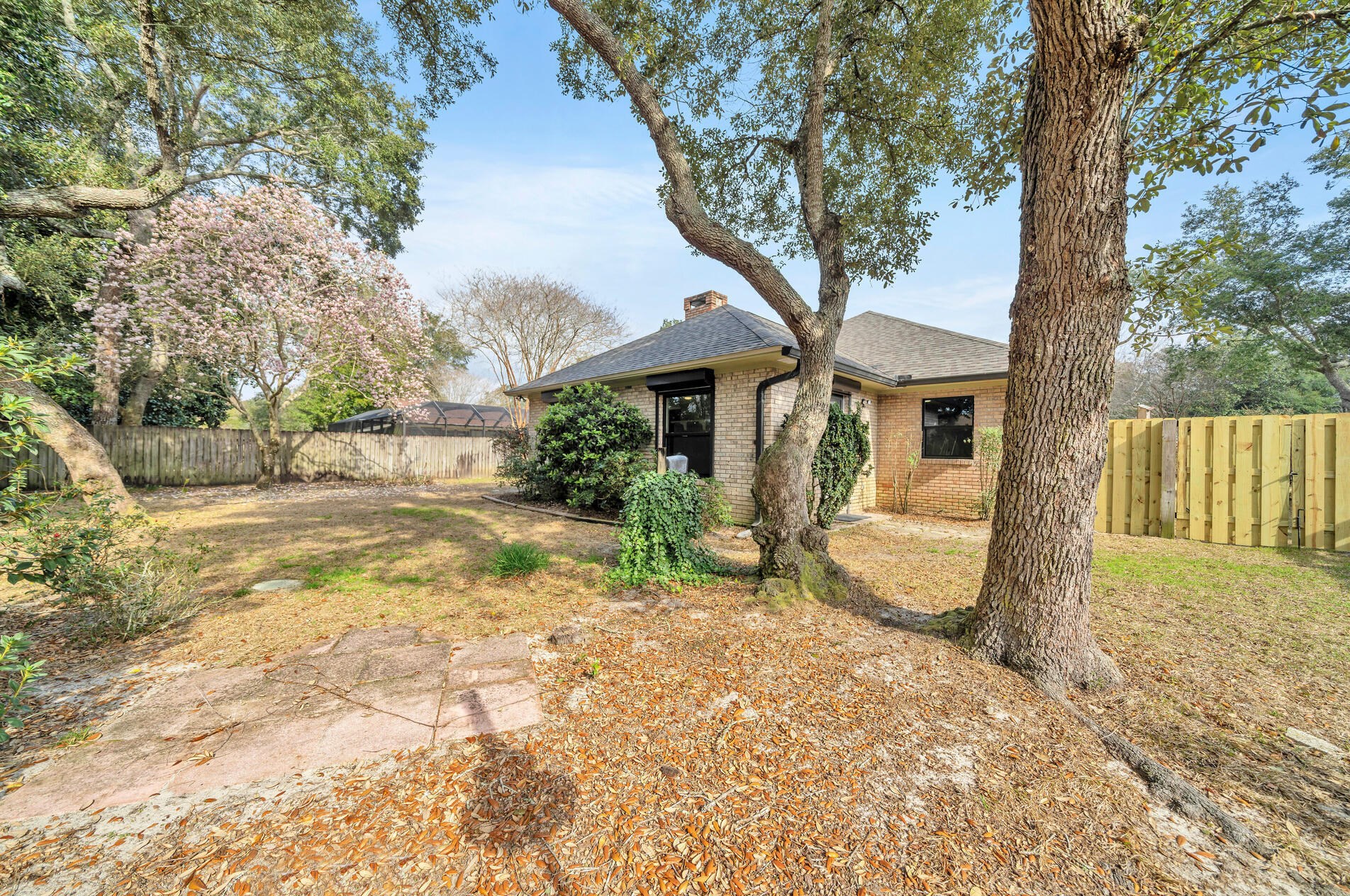 512 Samana Way, Niceville FL  32578-4015 exterior