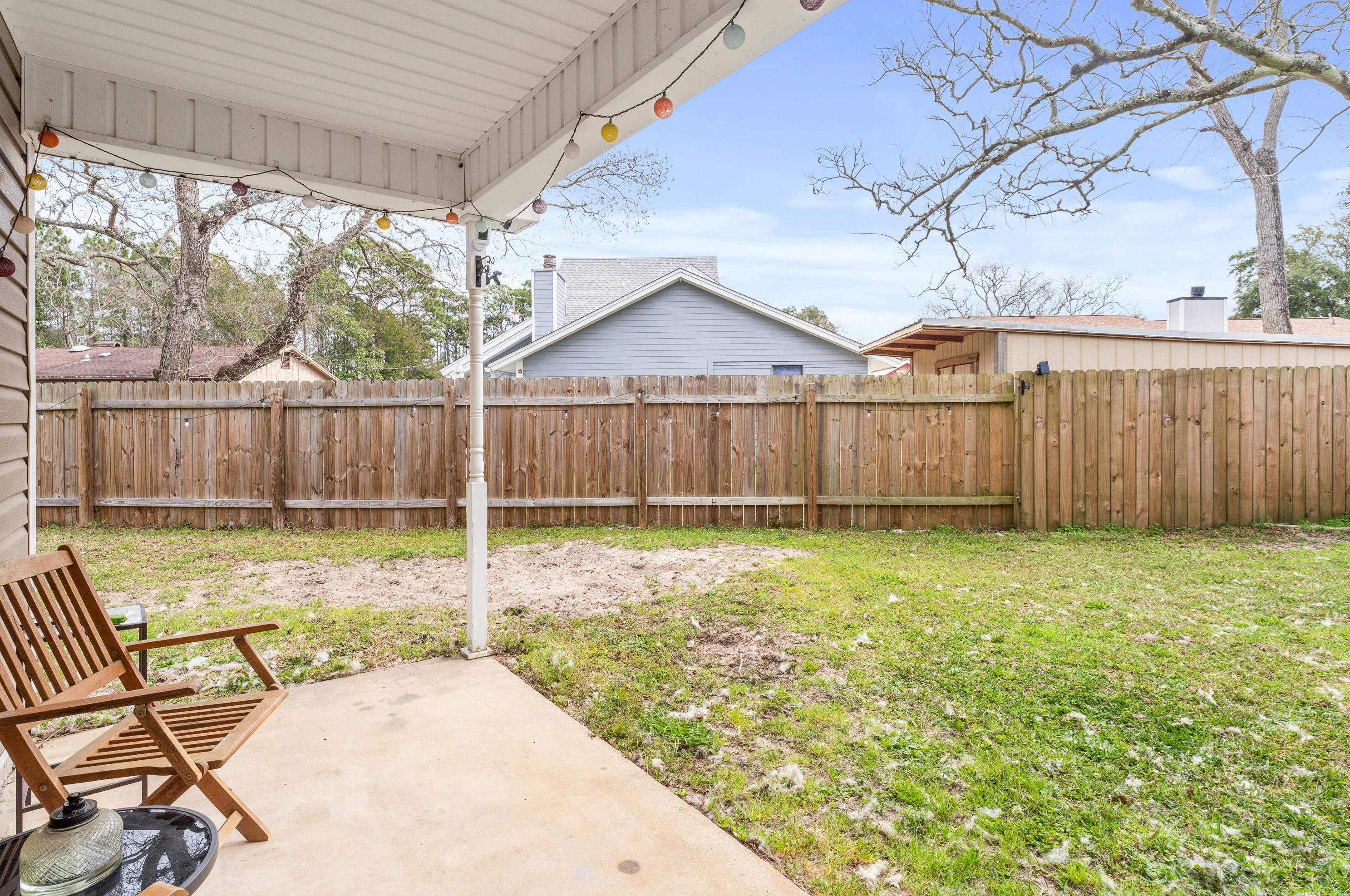 220 Woodland Park Cir, Mary Esther FL  32569-1569 exterior