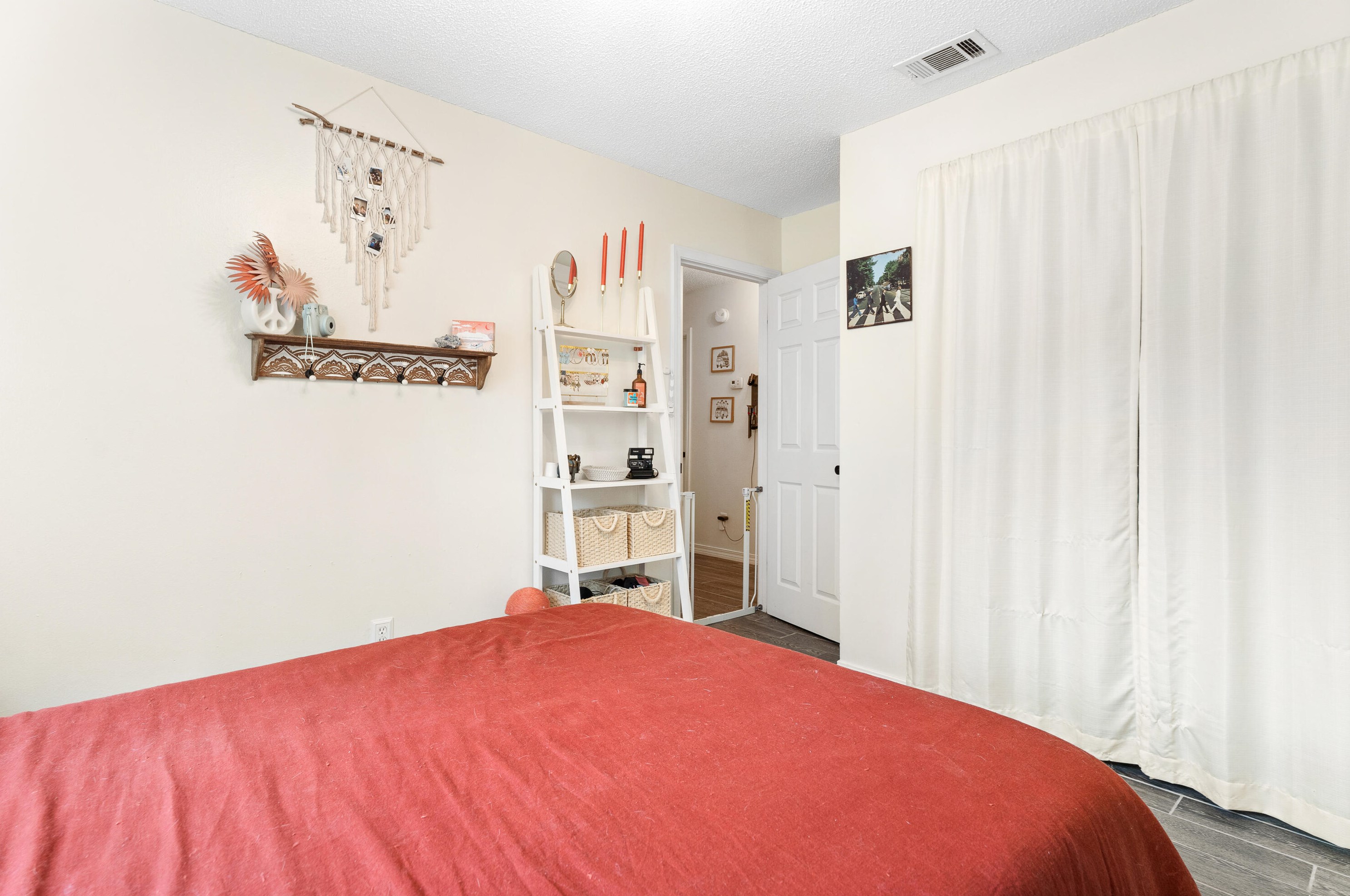 220 Woodland Park Cir, Mary Esther FL  32569-1569 exterior