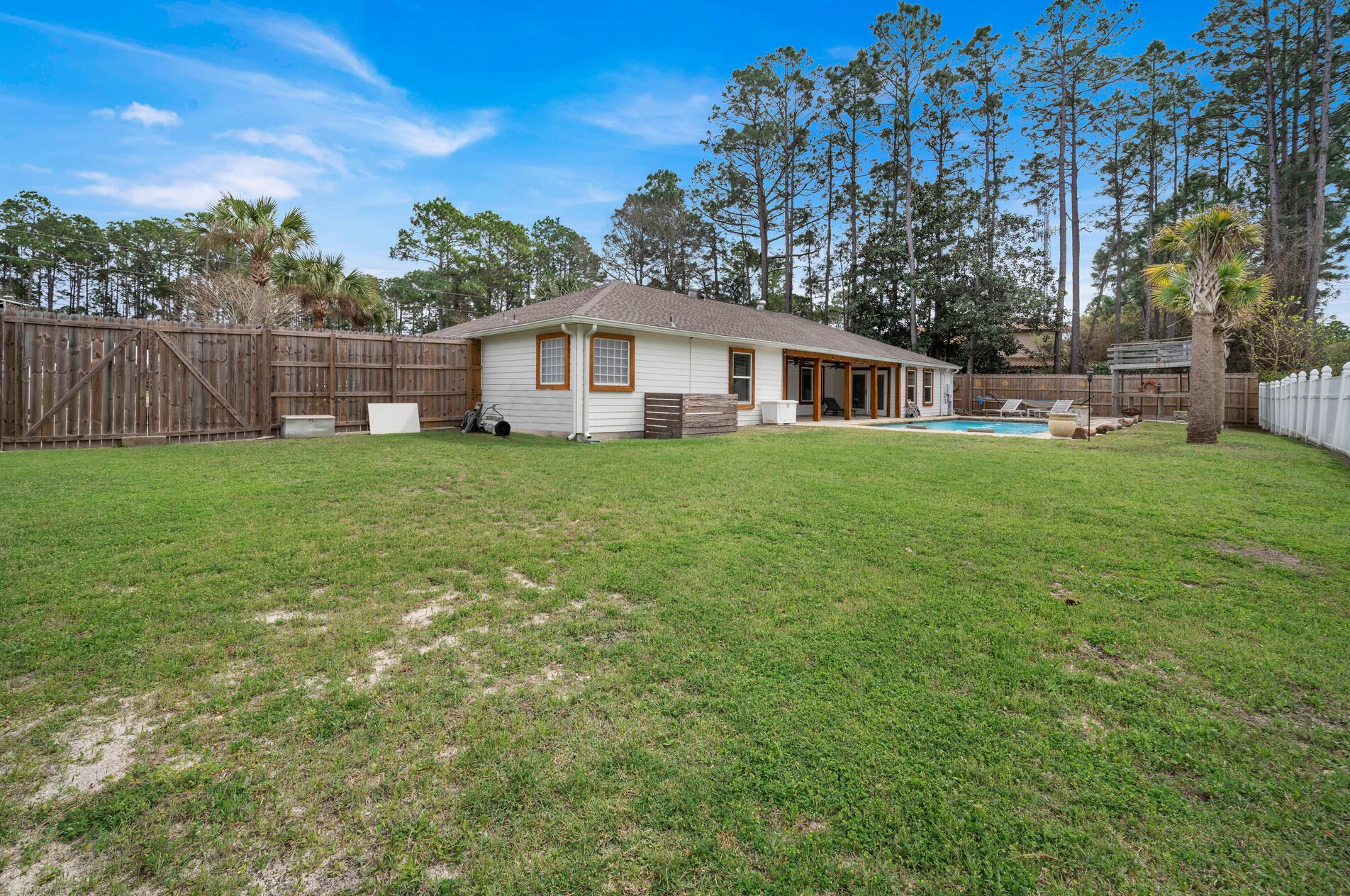 209 Santa Barbara Ave, Santa Rosa Beach FL  32459-4023 exterior