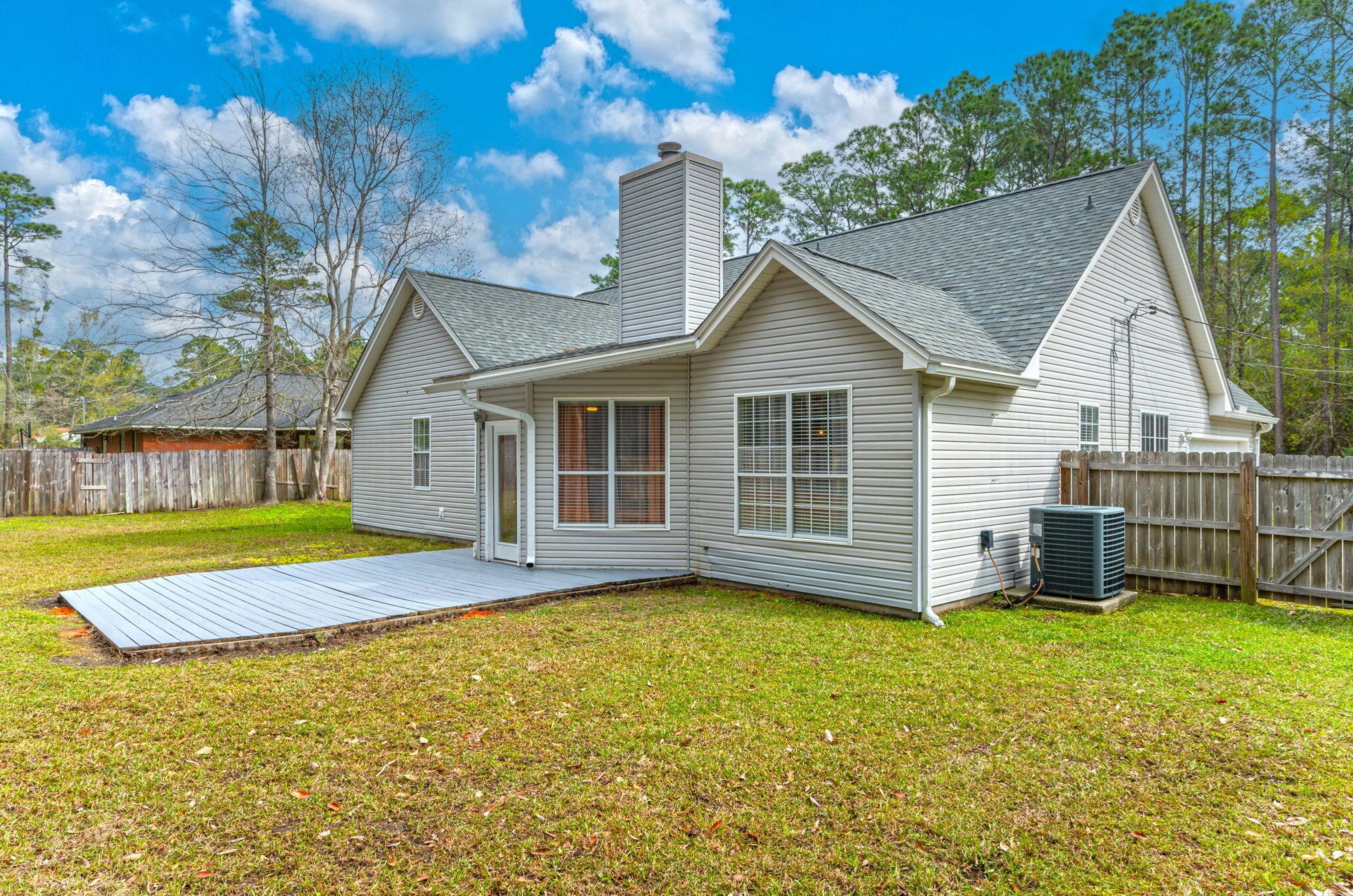 3191 Harrison St, Milton FL  32583-6280 exterior