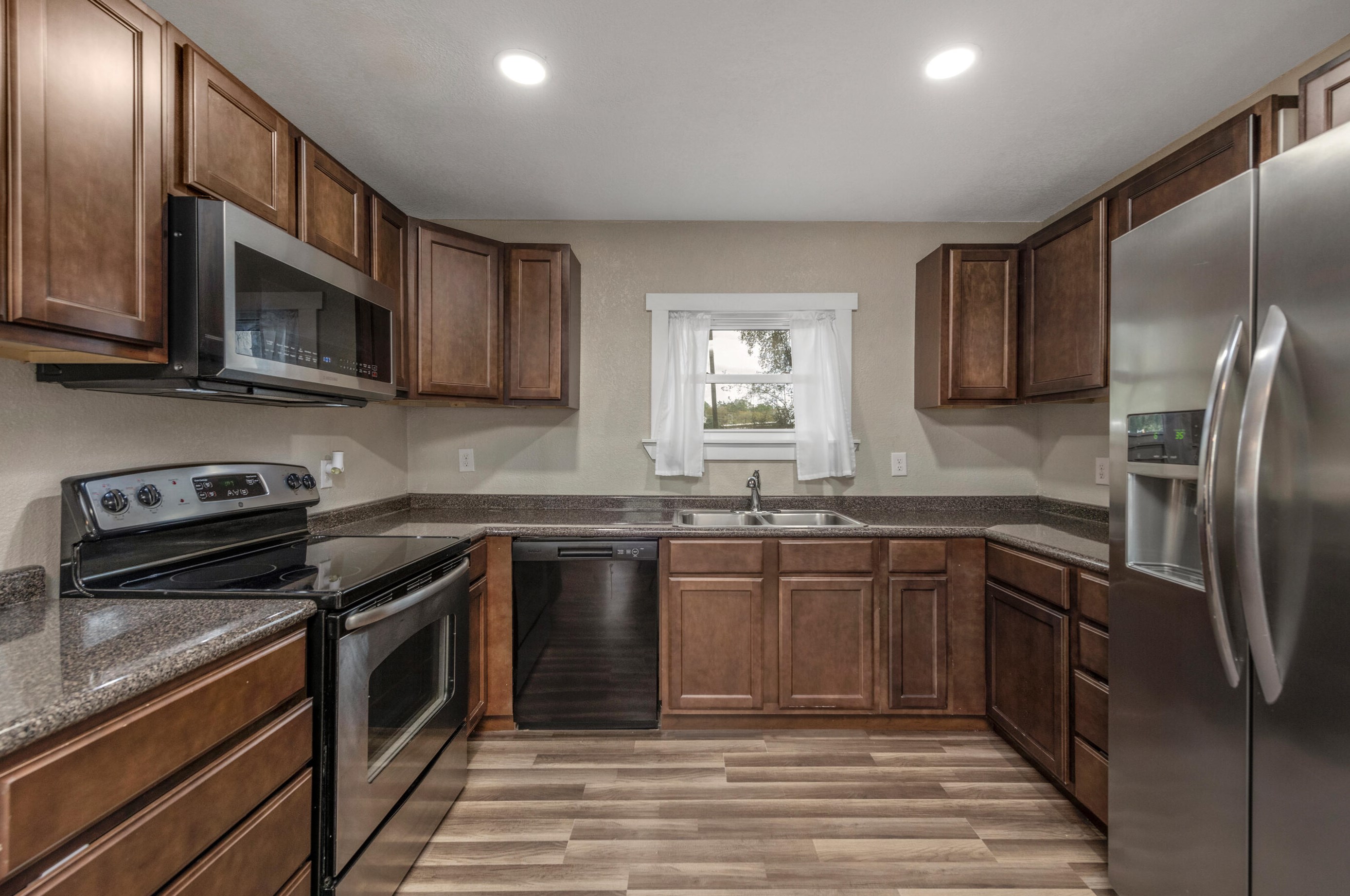 6098 Syrcle Ave, Milton FL  32570-3433 exterior