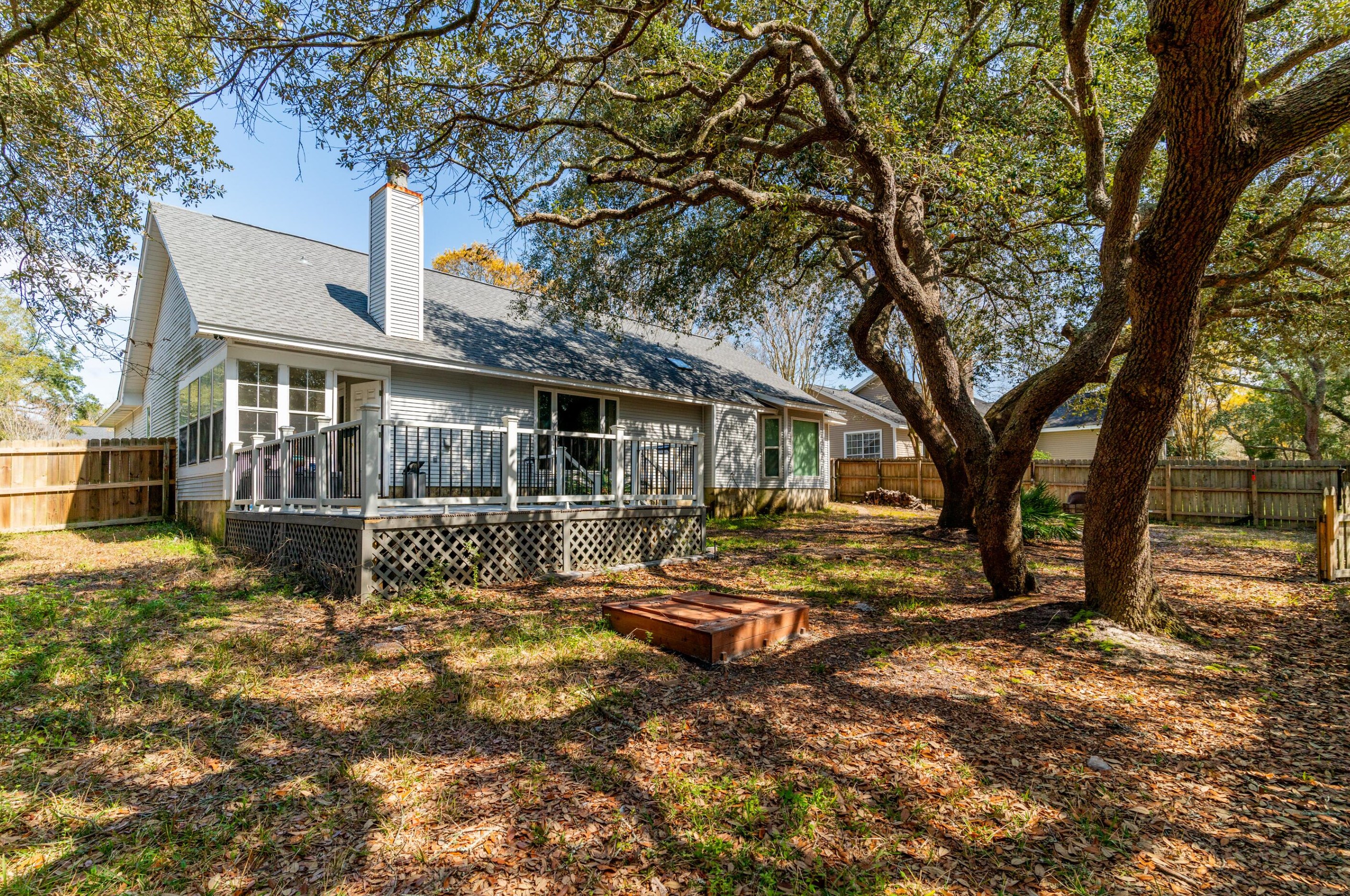 944 Ridgewood Way, Niceville FL  32578-4207 exterior