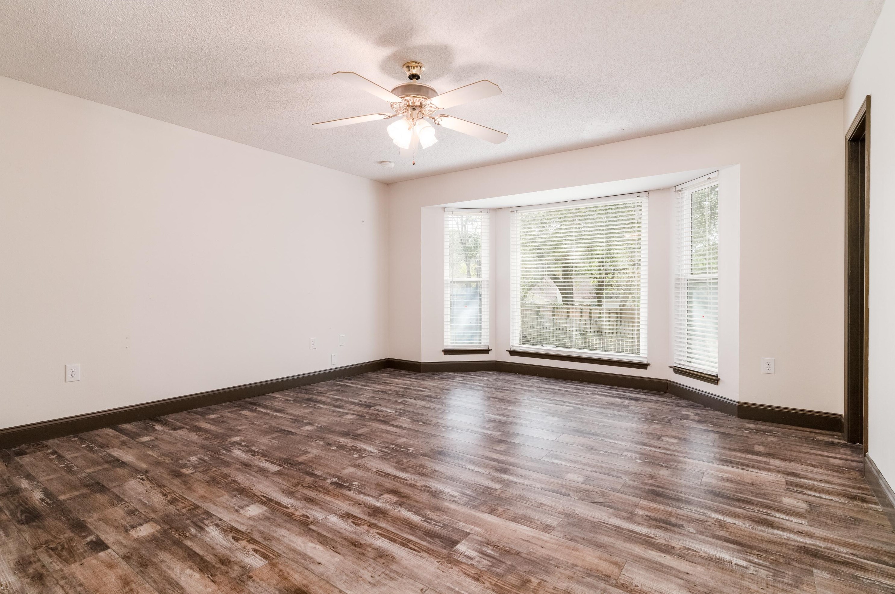 944 Ridgewood Way, Niceville FL  32578-4207 exterior