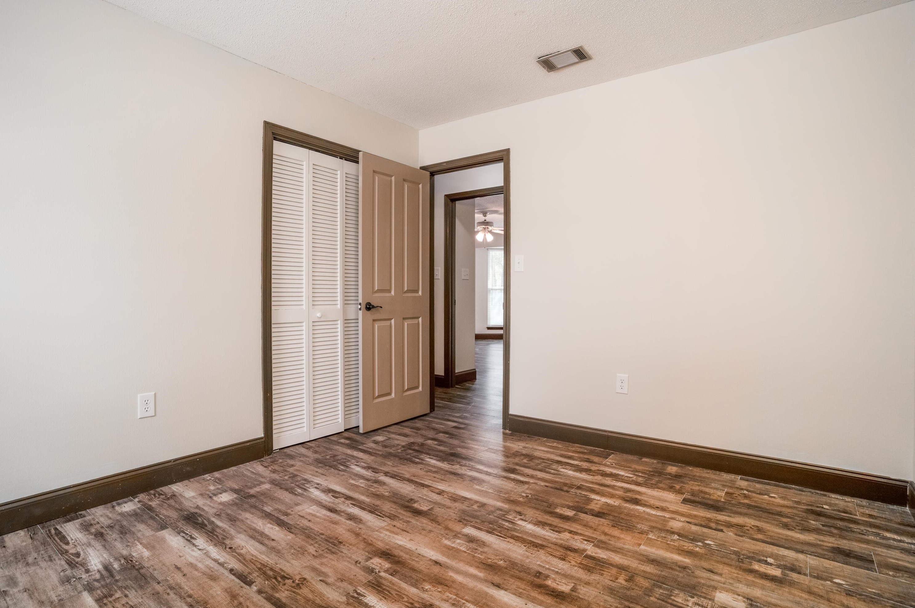 944 Ridgewood Way, Niceville FL  32578-4207 exterior