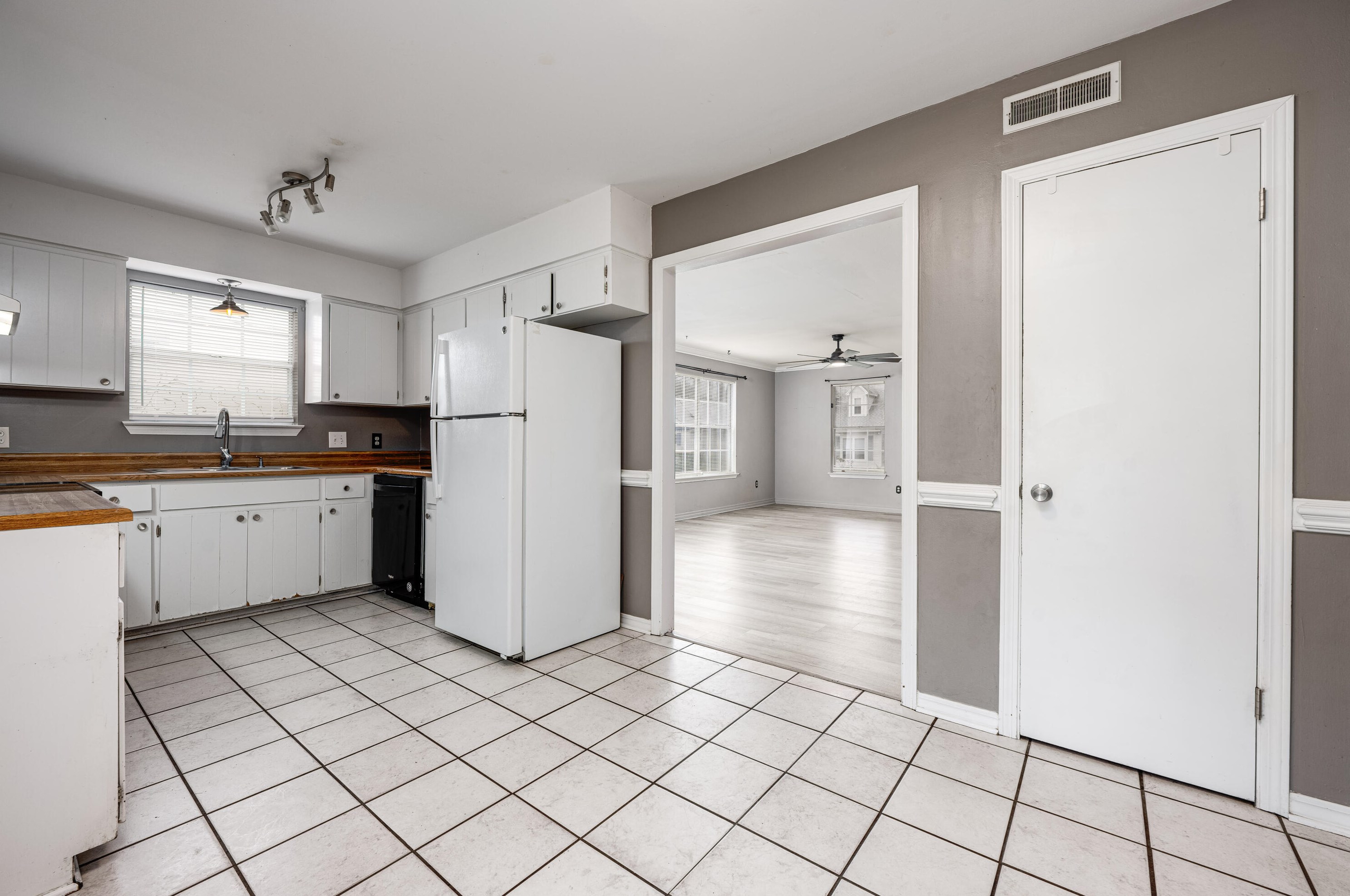 621 Lloyd St, Fort Walton Beach FL 32547-7121 exterior