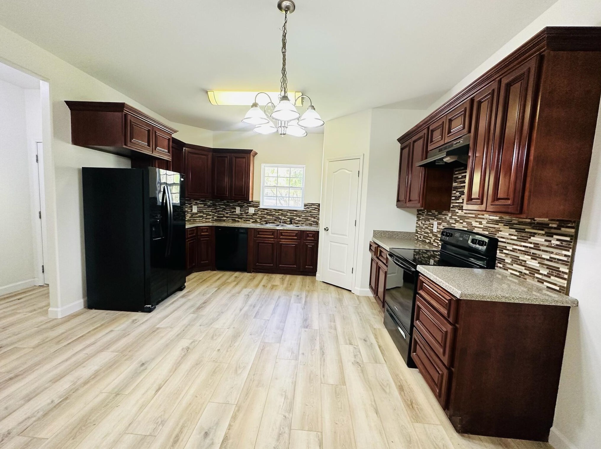 156 Nowling Dr, Defuniak Springs FL  32433-4099 exterior