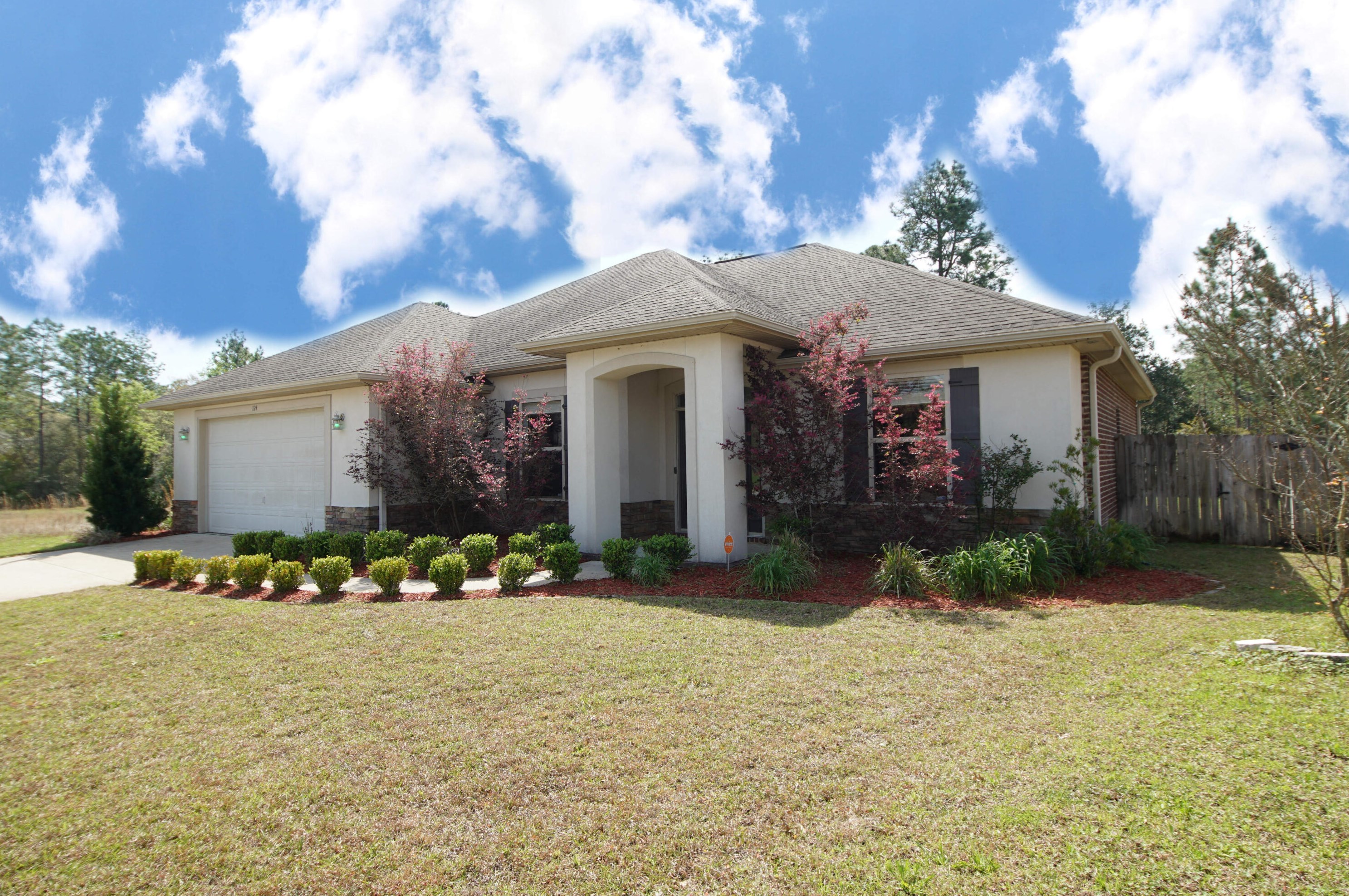 124 Alicia Dr, Crestview FL  32536-5296 exterior