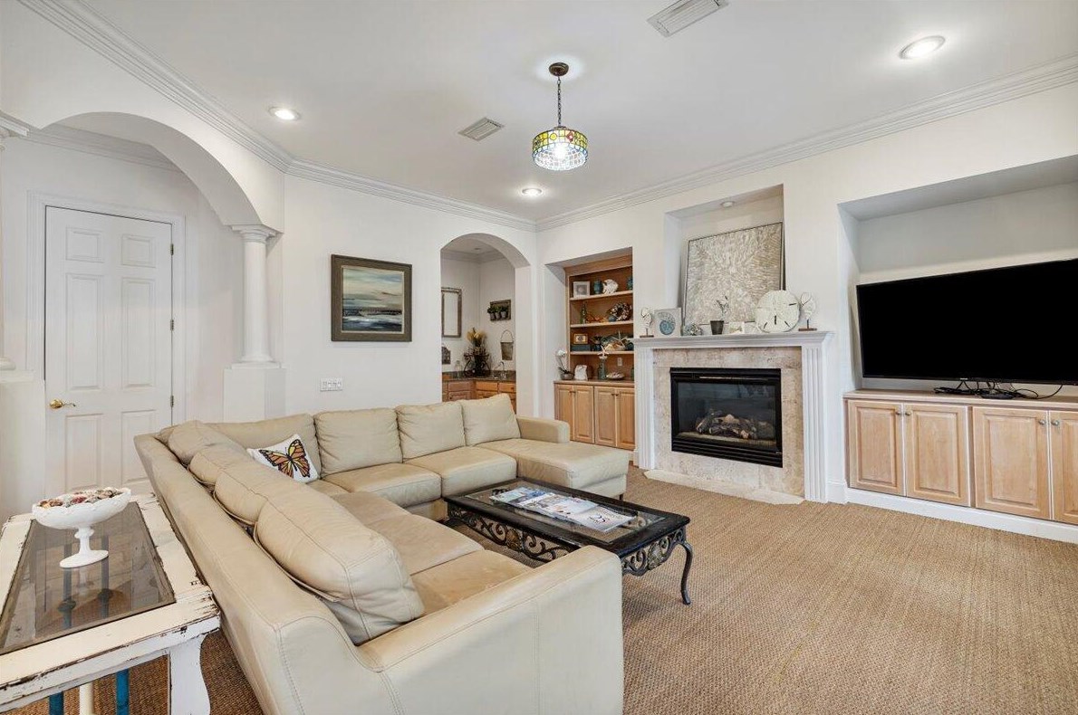 129 Rue Martine, Destin FL 32550-4908 exterior