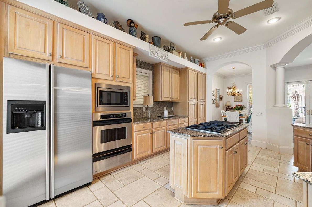 129 Rue Martine, Destin FL 32550-4908 exterior