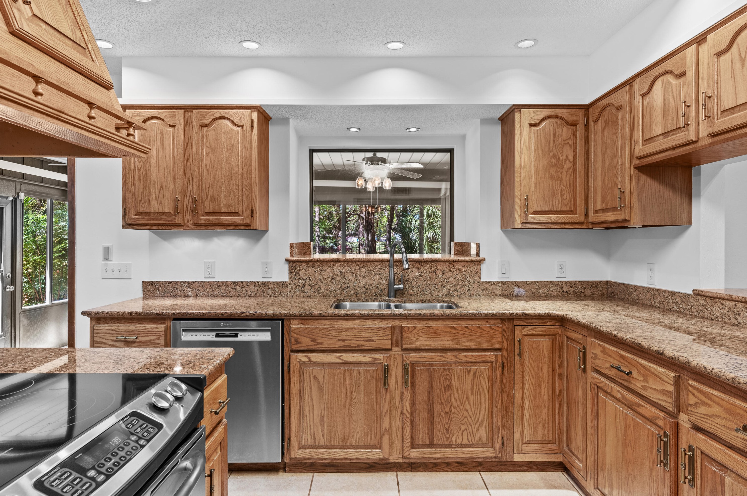 214 Wava Ave, Niceville FL  32578-1718 exterior