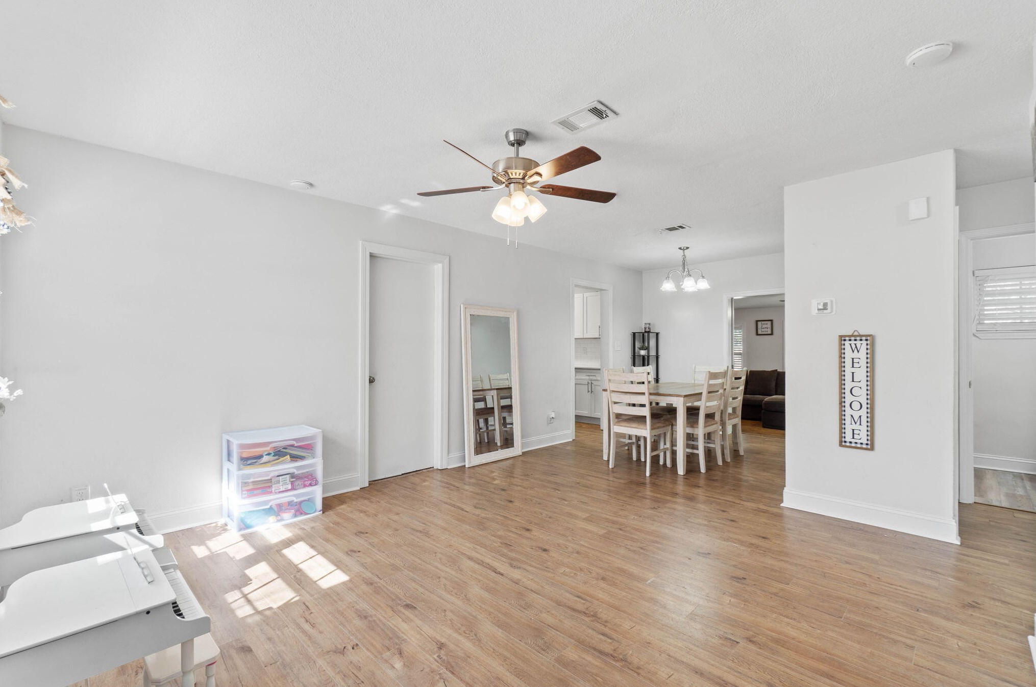 400 Shrewsbury Rd, Mary Esther FL  32569-1736 exterior