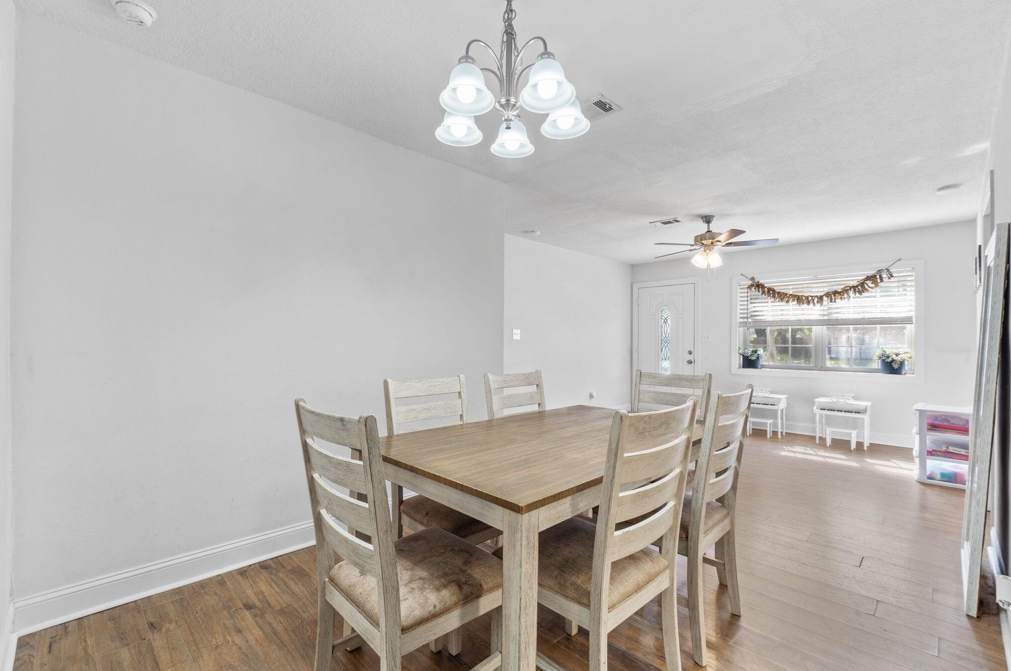 400 Shrewsbury Rd, Mary Esther FL  32569-1736 exterior