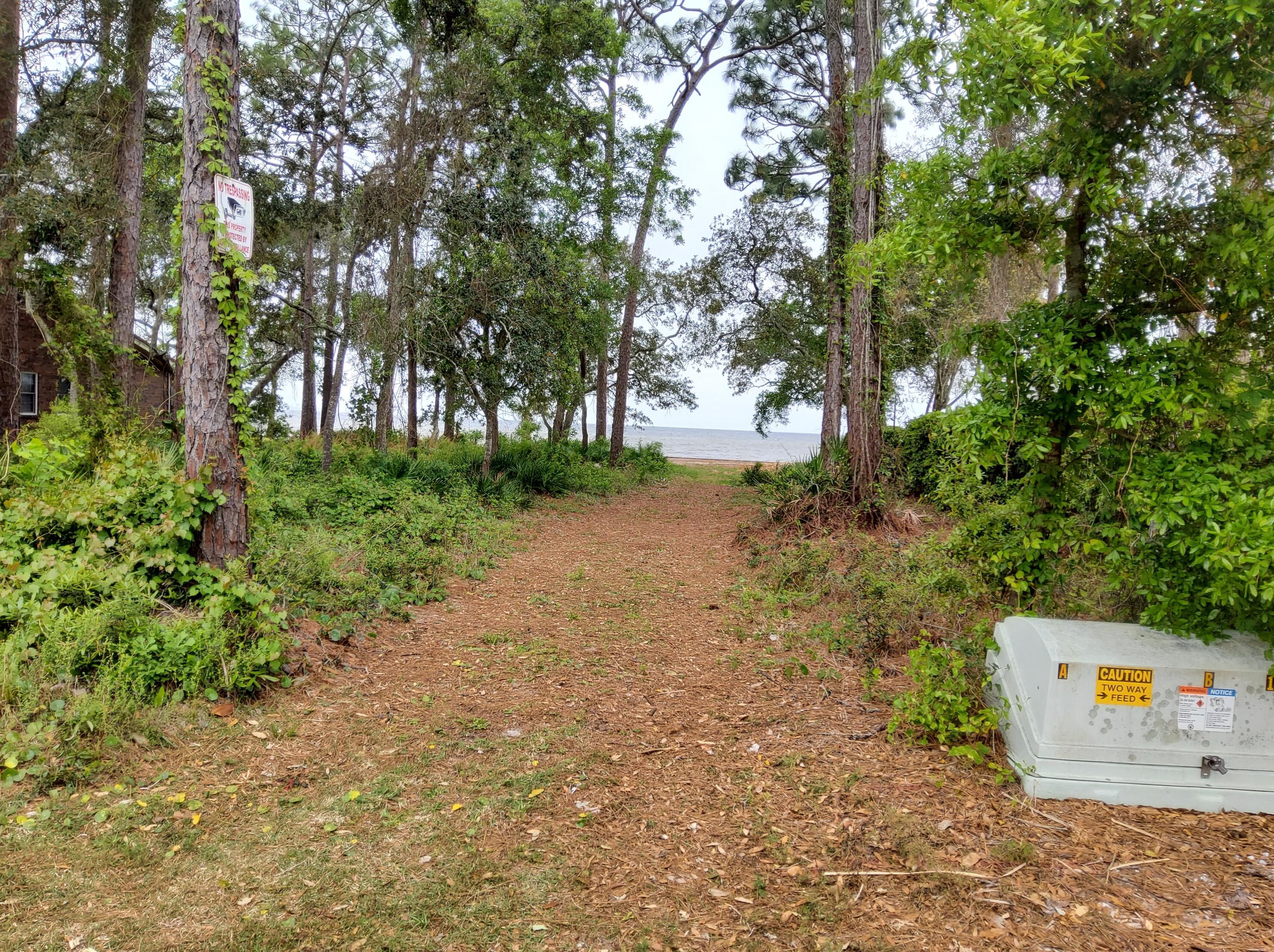 1348 Windward Cir, Niceville FL  32578-4309 exterior