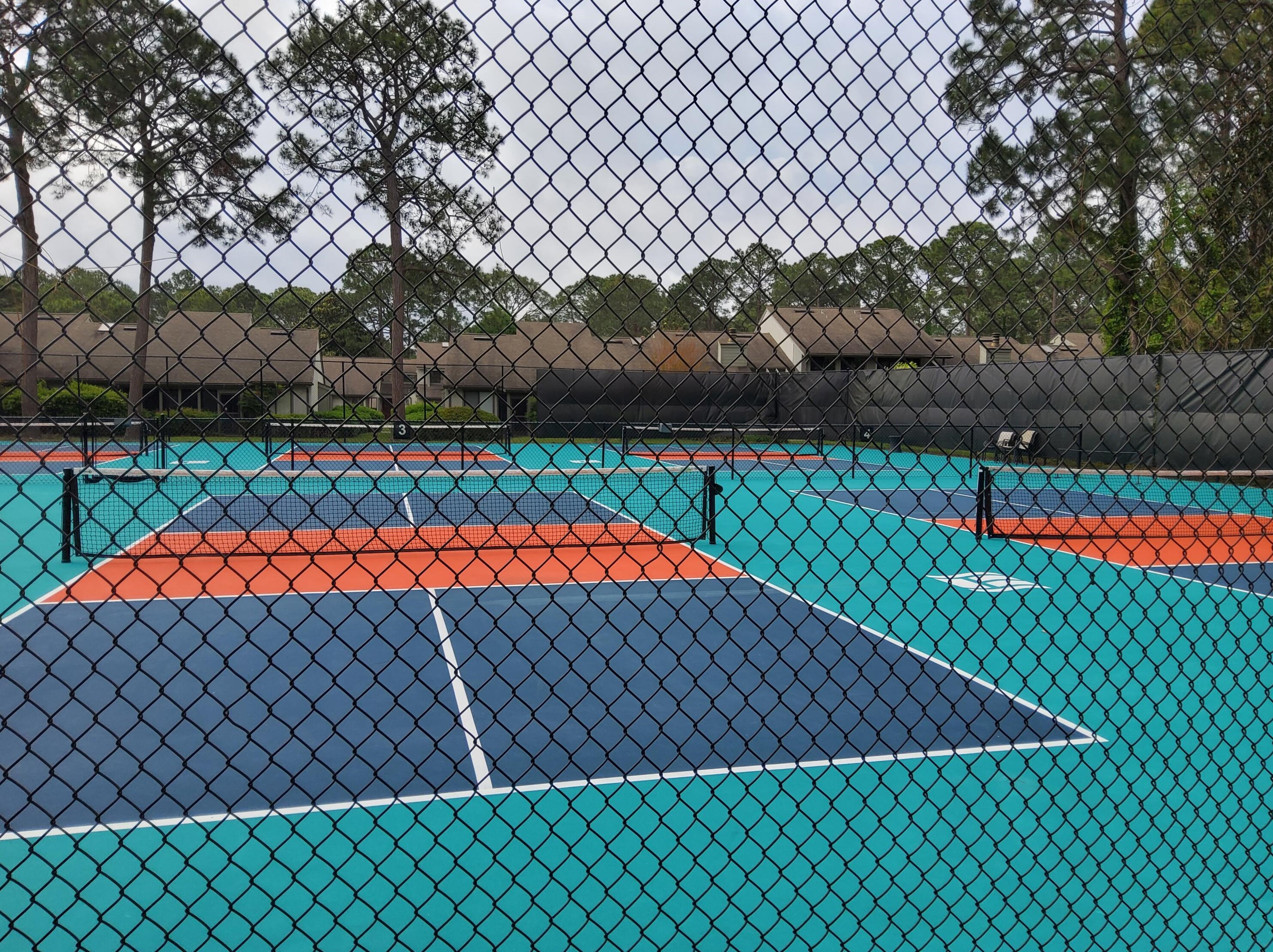 1348 Windward Cir, Niceville FL  32578-4309 exterior