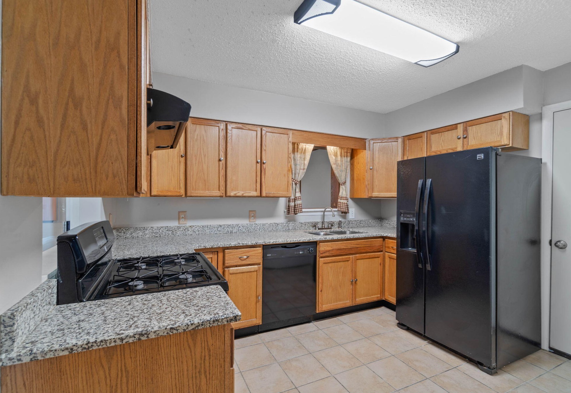 212 Squirrel Hvn Rd, Mary Esther FL  32569-2253 exterior