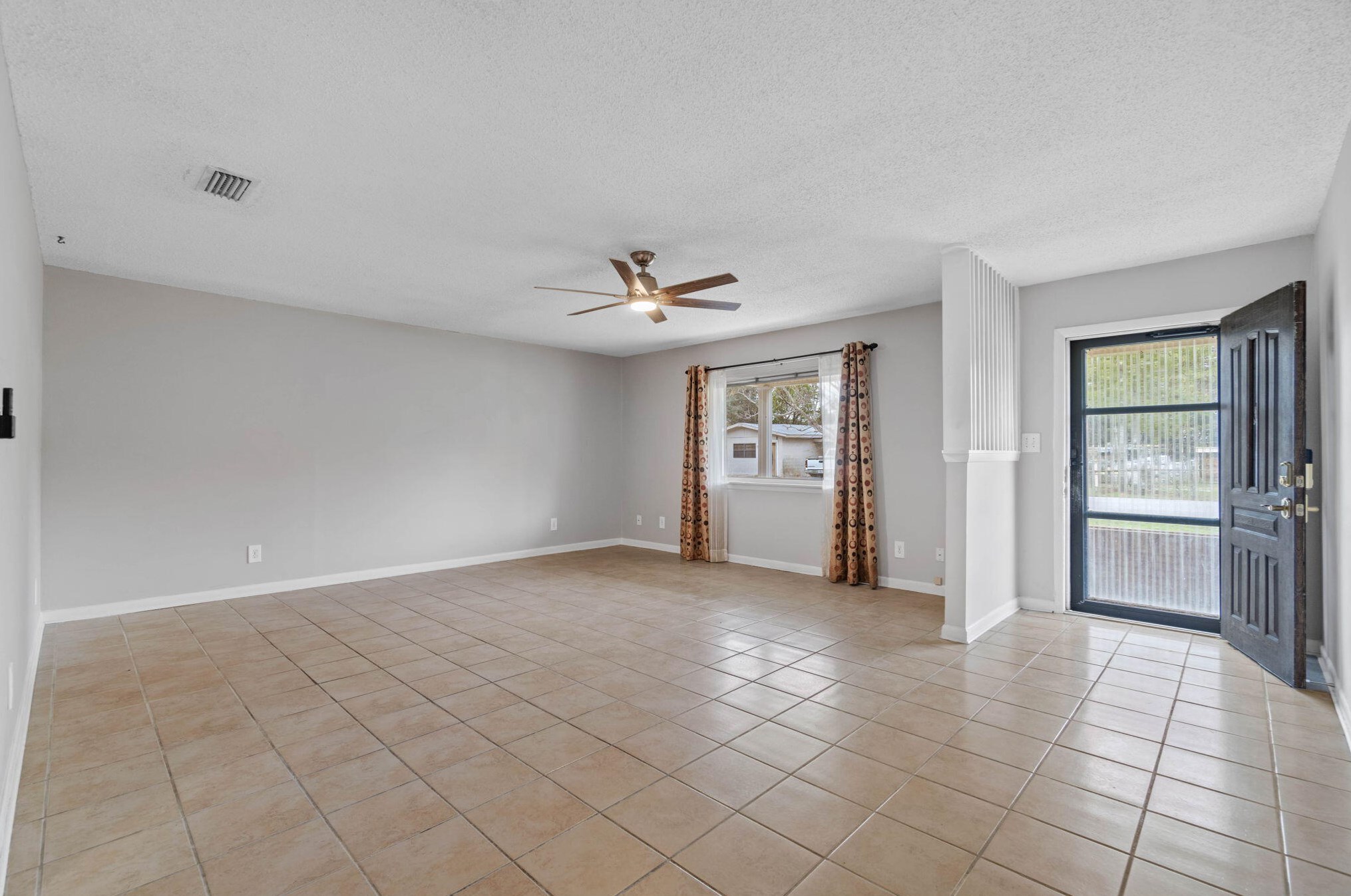 212 Squirrel Haven Rd, Mary Esther FL  32569-2253 exterior