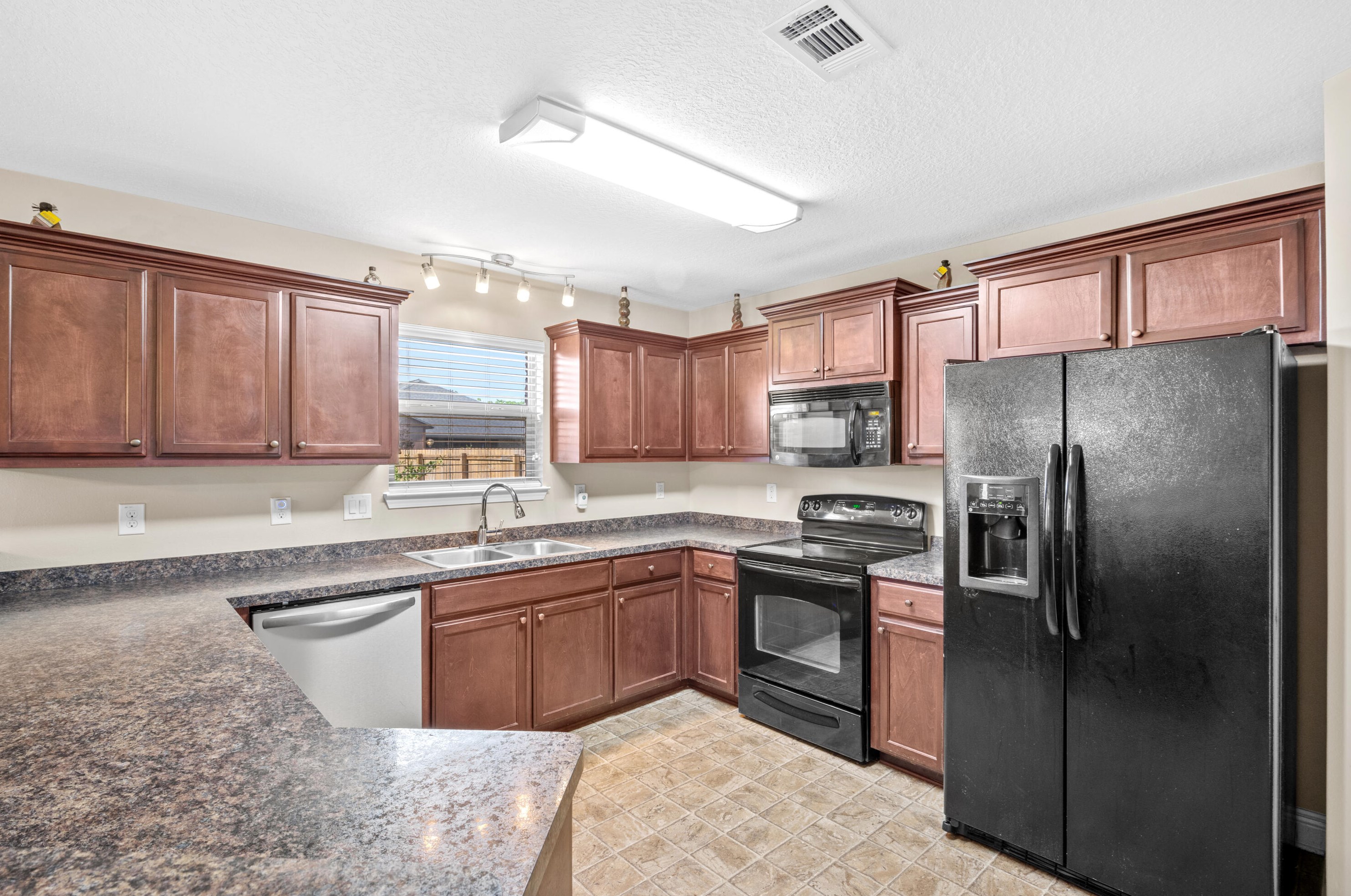 3315 Wasatch Range Loop, Pensacola FL 32526-2057 exterior