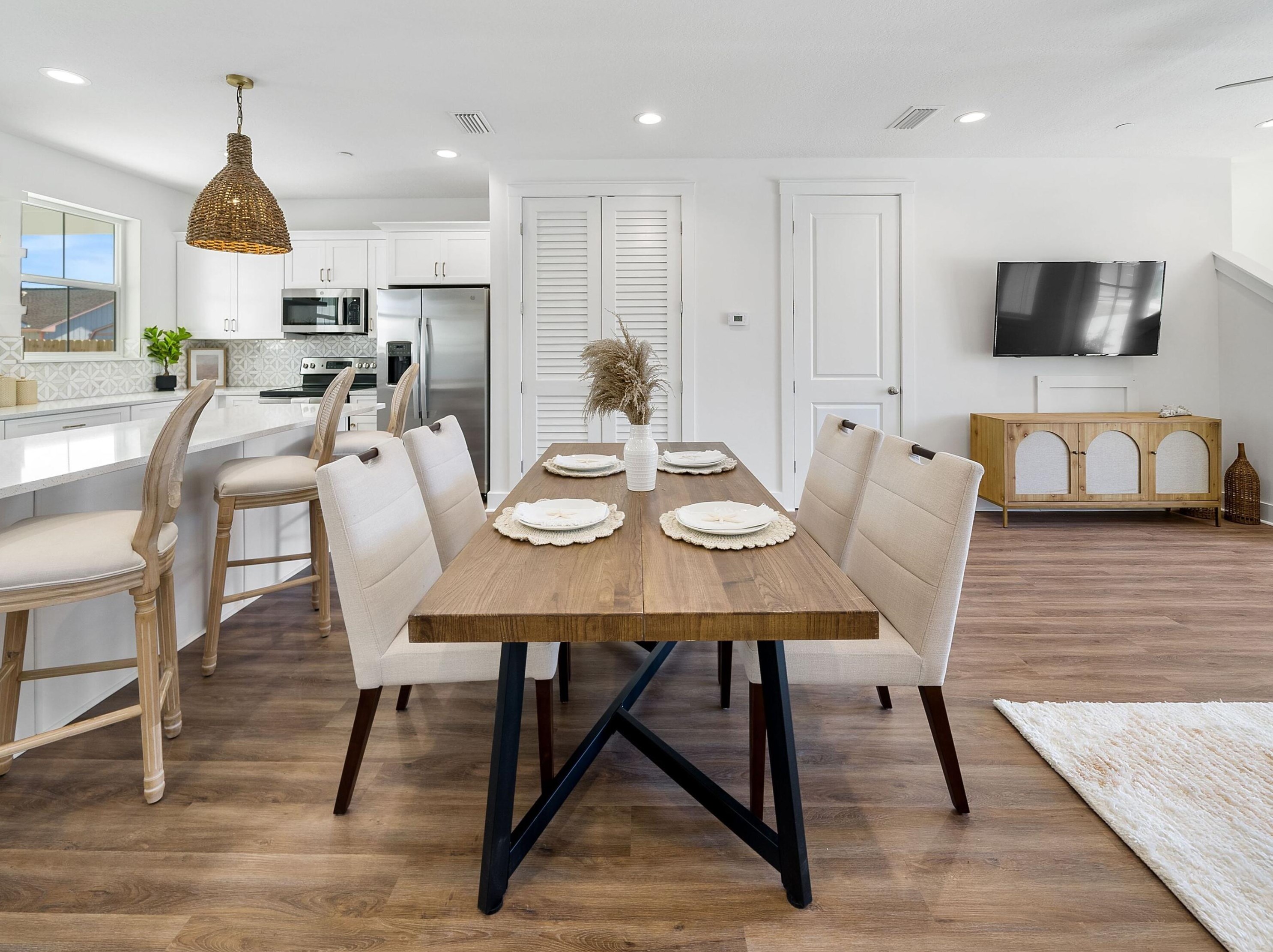 5300 Thomas Dr, Panama City FL 32408-6125 exterior