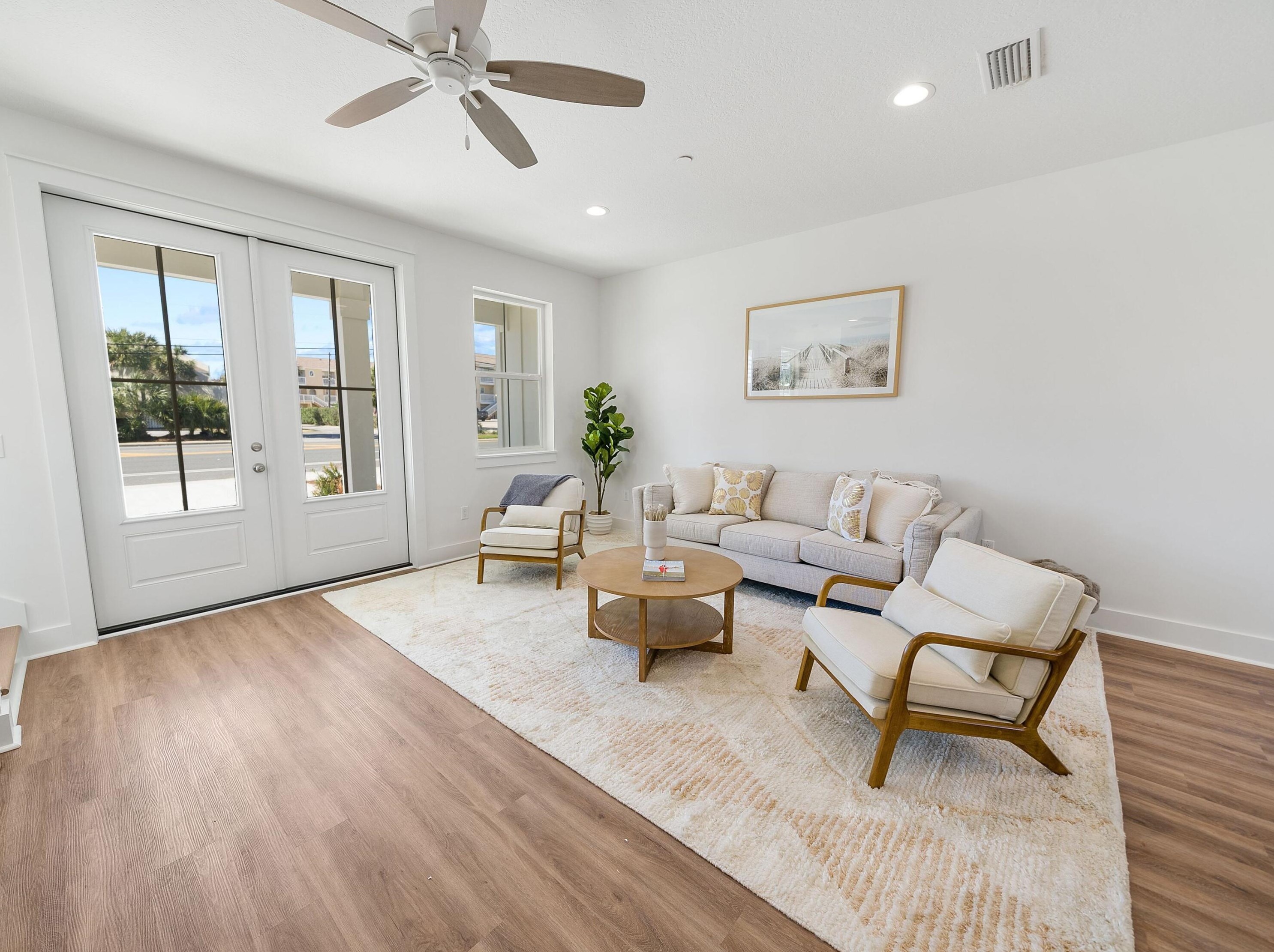 5300 Thomas Dr, Panama City FL 32408-6125 exterior