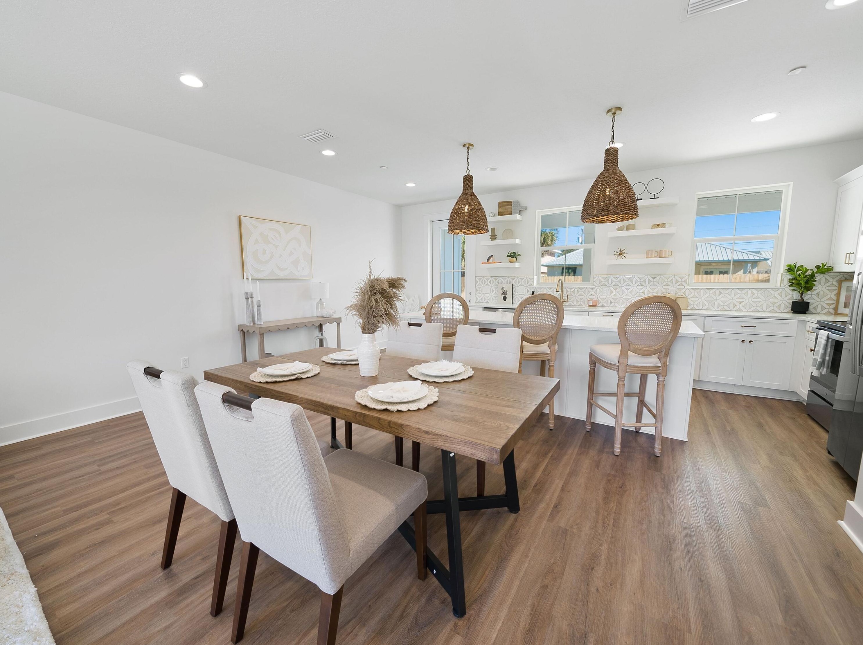 5300 Thomas Dr, Panama City FL 32408-6125 exterior