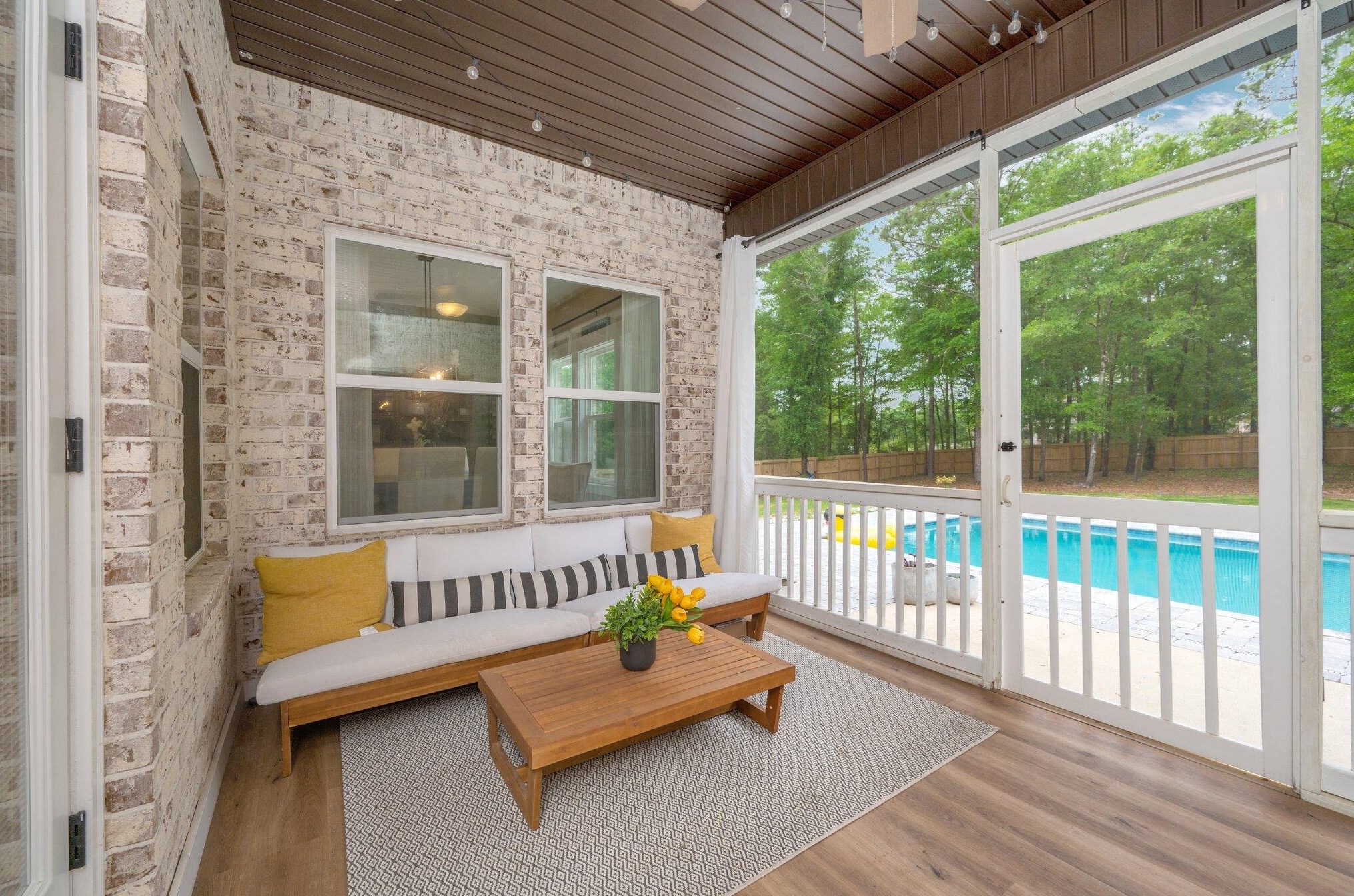 6052 Diamante Dr, Crestview FL  32539-9518 exterior